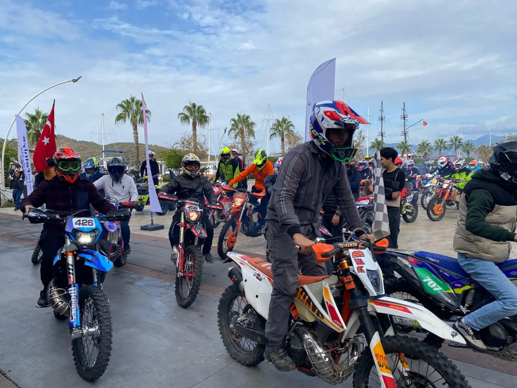 Fethiye'de Enduro ve ATV Şampiyonası'nda Magazin Heyecanı