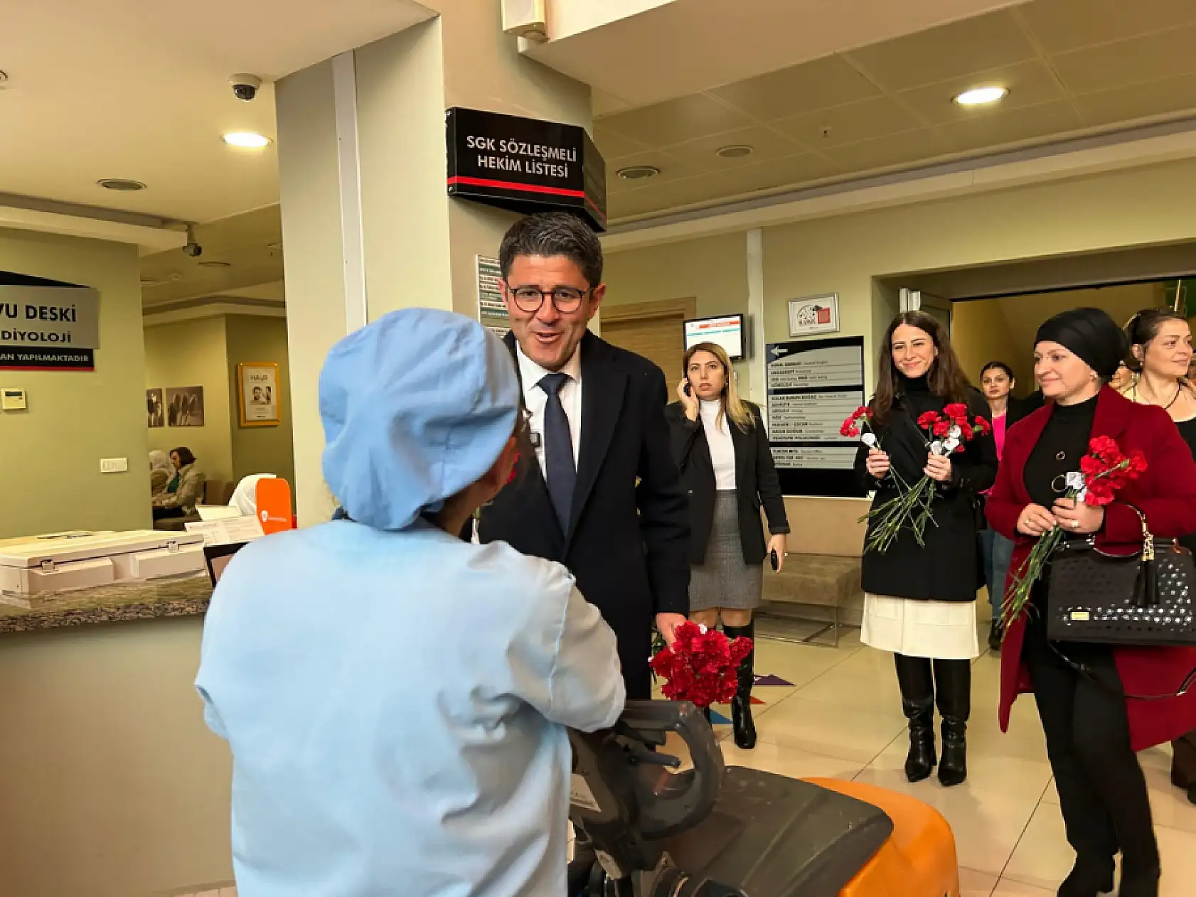 Kökten, 8 Mart Dünya Kadınlar Günü'nü Kutladı