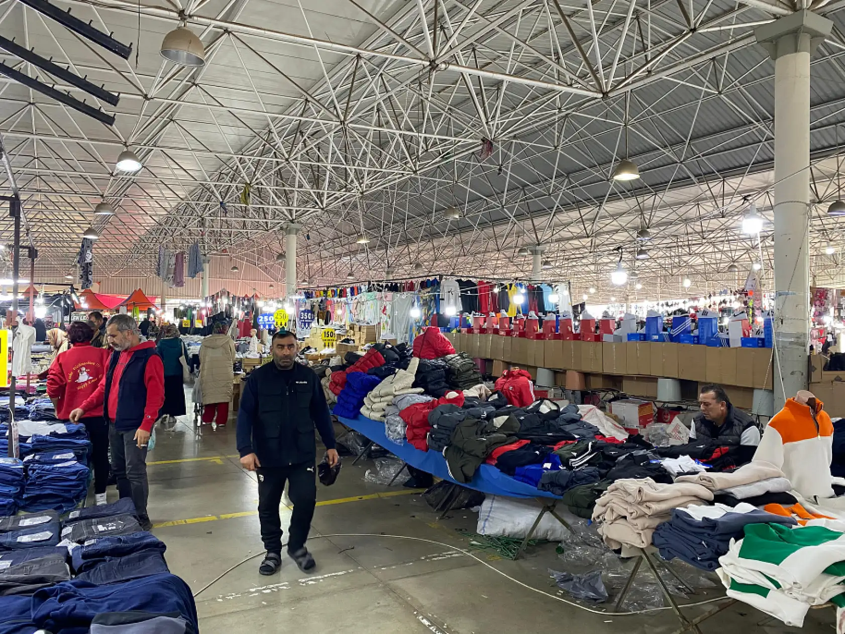 Fethiye'de Yöresel Ürünler ve Sonbahar Alışveriş Festivali Yoğun İlgi Görüyor