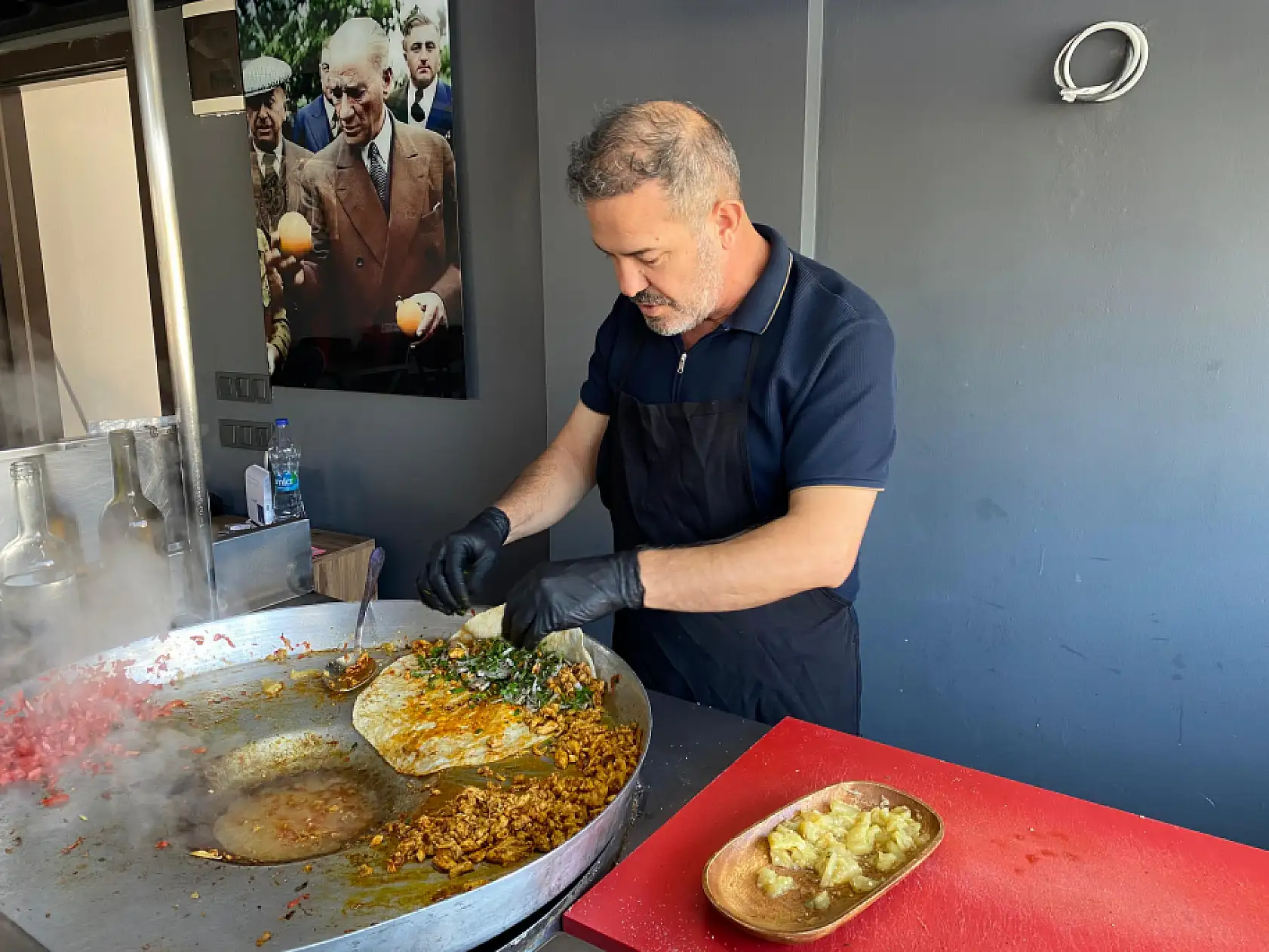 Fethiye'de tek: Patlıcanlı tantuni
