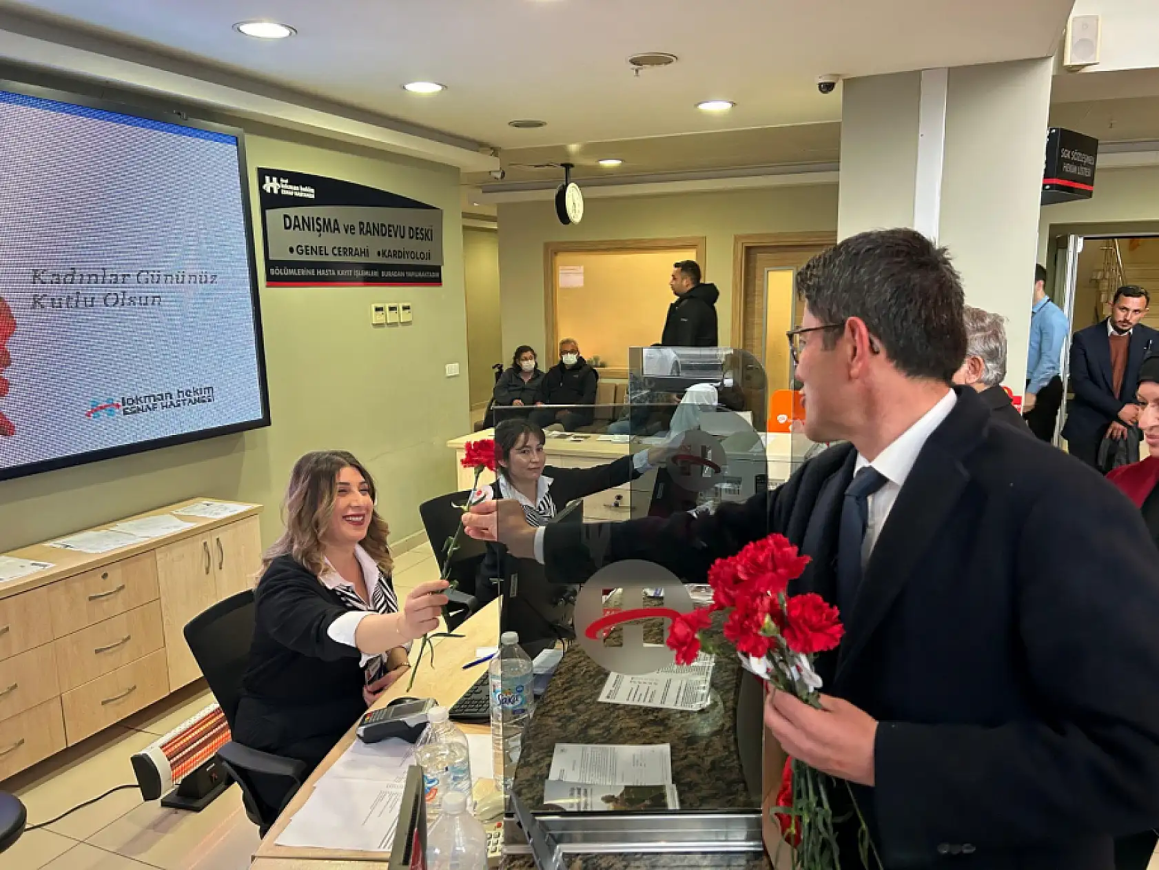 Kökten, 8 Mart Dünya Kadınlar Günü'nü Kutladı