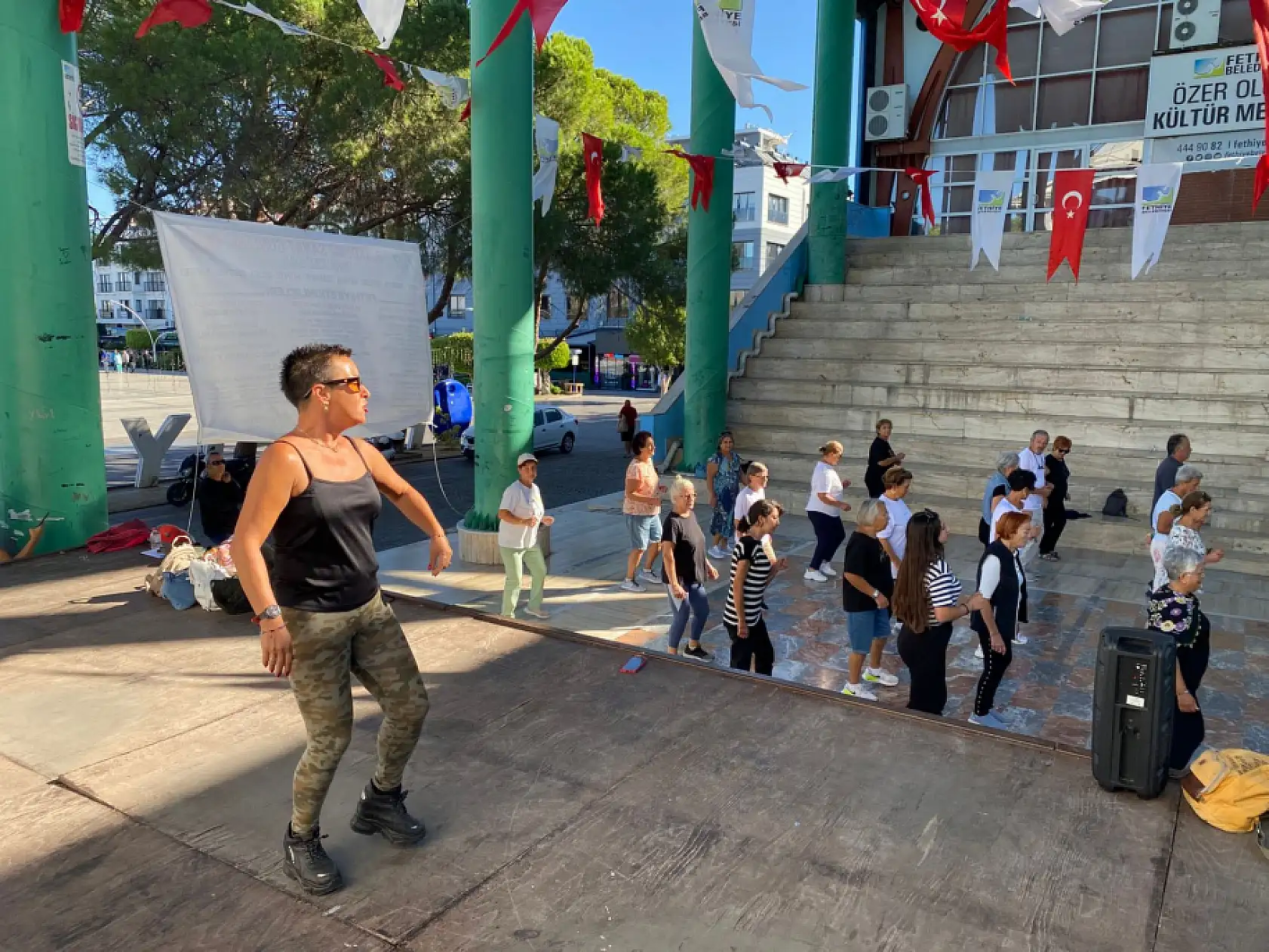 Fethiye'de SAYAP Kuşaklar Arası Kaynaşmayı Arttırmak İçin Ayda Bir Etkinlik Düzenliyor