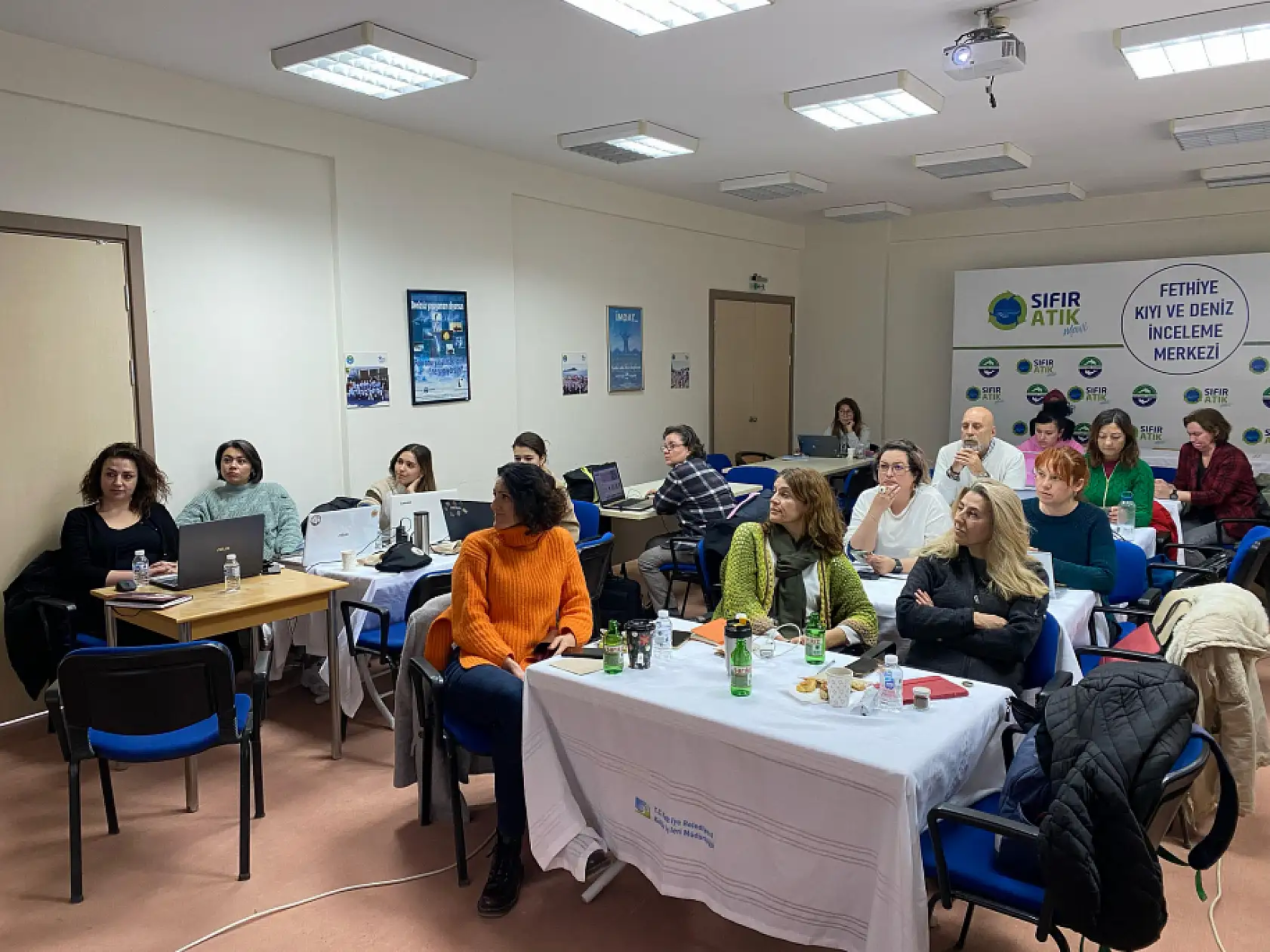 Fethiye Kent Konseyi Kadın Meclisi'nden kadınlara 'Canva Dijital Tasarım Eğitimi'