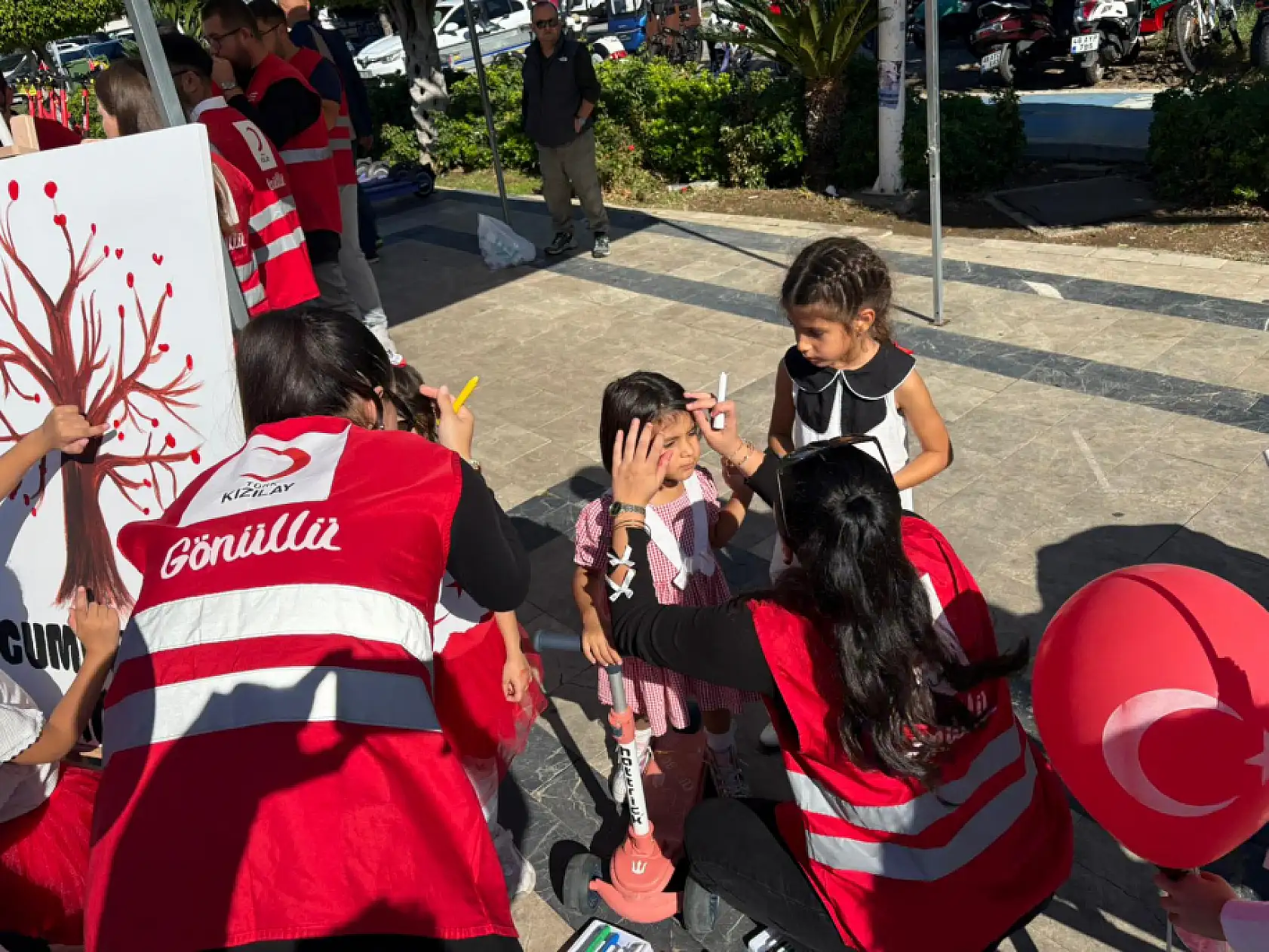 Fethiye'de Cumhuriyet Bayramı ve Kızılay Haftası Coşkusu