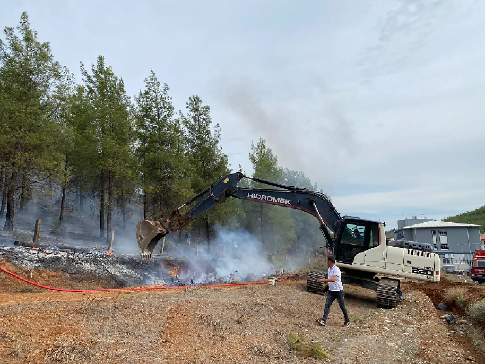 Seydikemer'deki Yangın, Şantiye Temizliğinde Yakılan Ateşten Çıkmış
