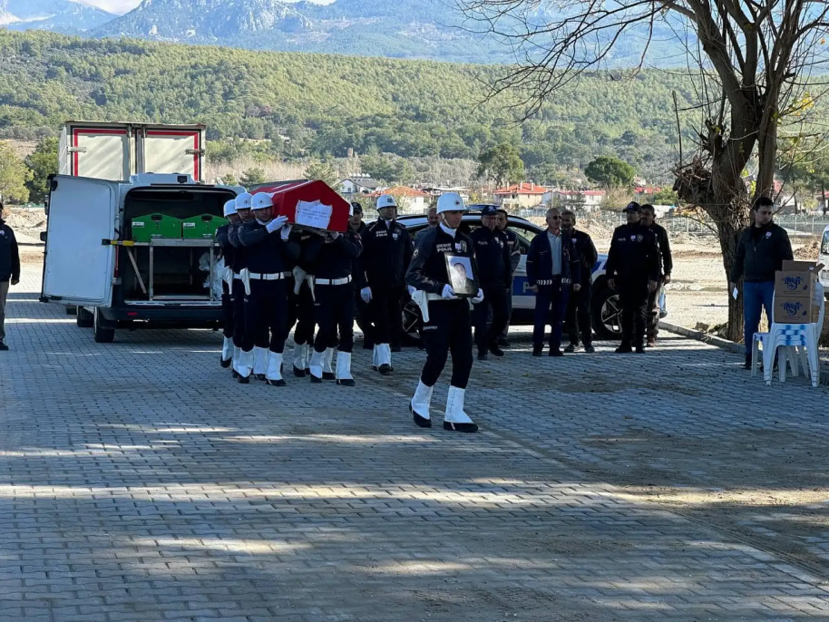 Seydikemer'de Emekli Emniyet Müdürü Abdullah Karadon Dualarla Uğurlandı