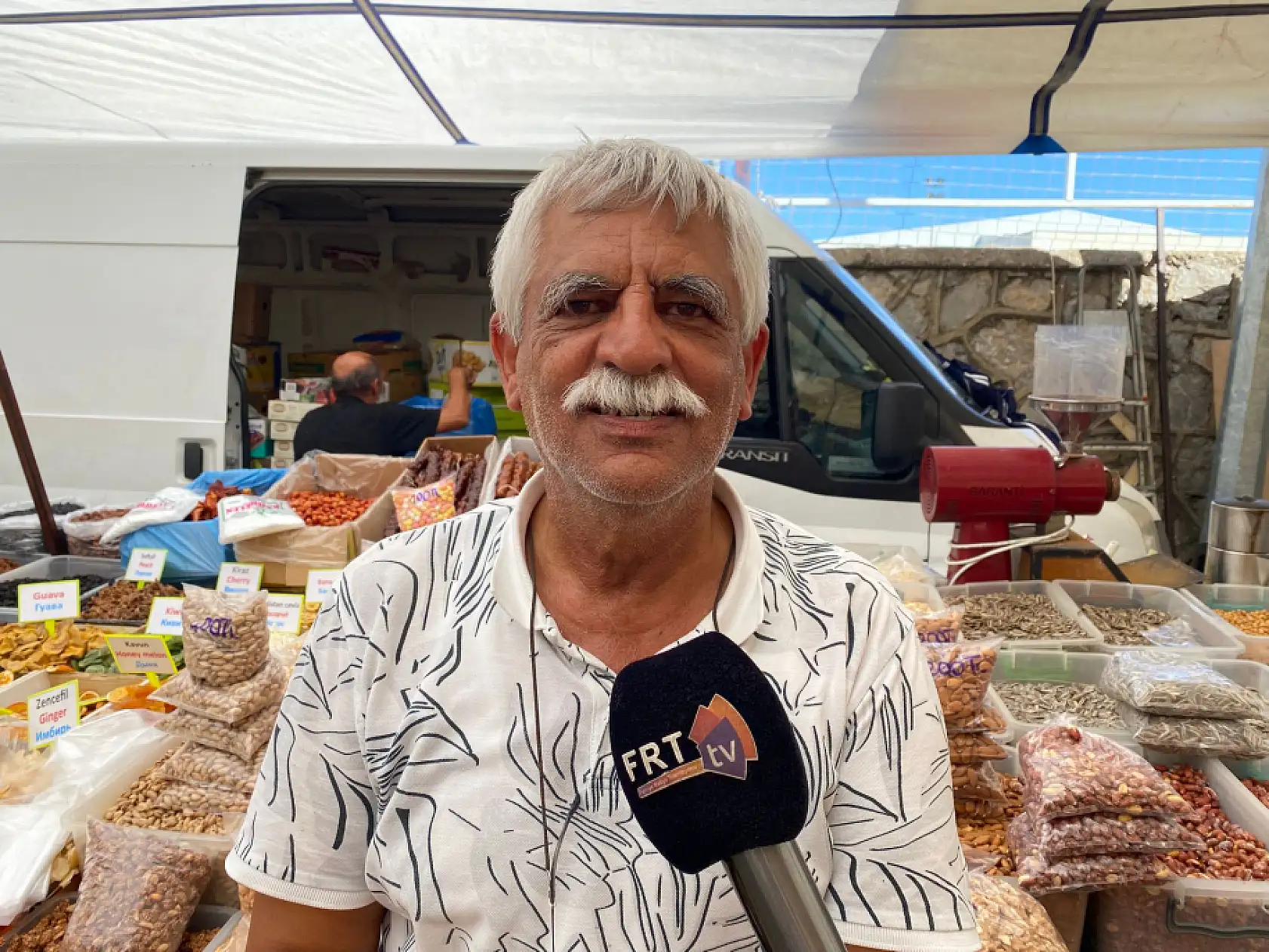 Fethiye'de 40 yıllık miras: Hacı Pesen'in kuruyemiş dünyası