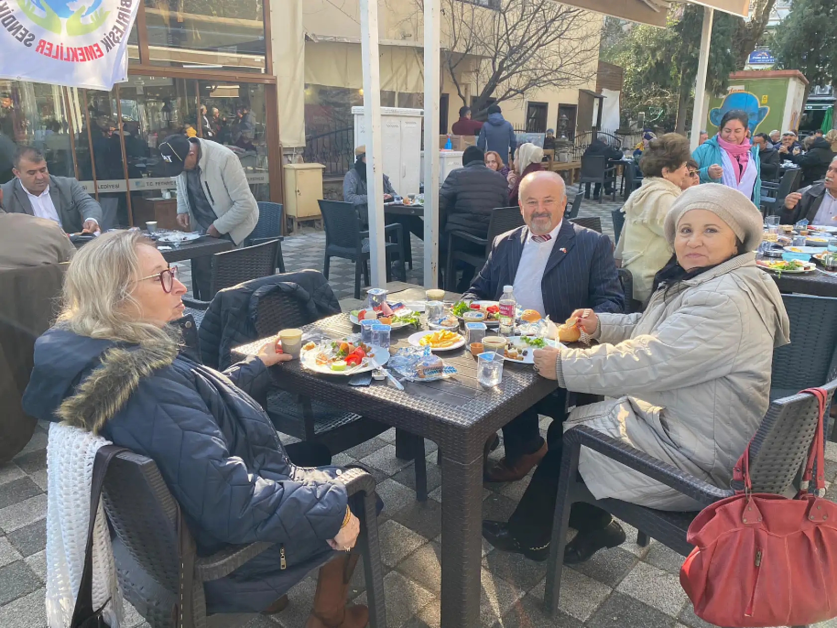 Fethiye'de emekliler kahvaltıda buluştu: Sendika zor duruma dikkat çekti