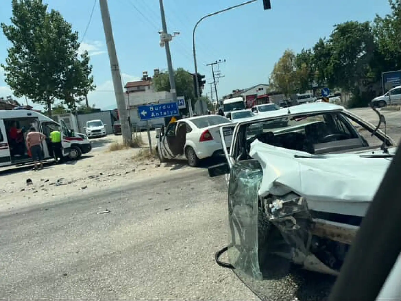 Seydikemer'de Feci Kaza! 2 Araç Çarpıştı, Yaralılar Var