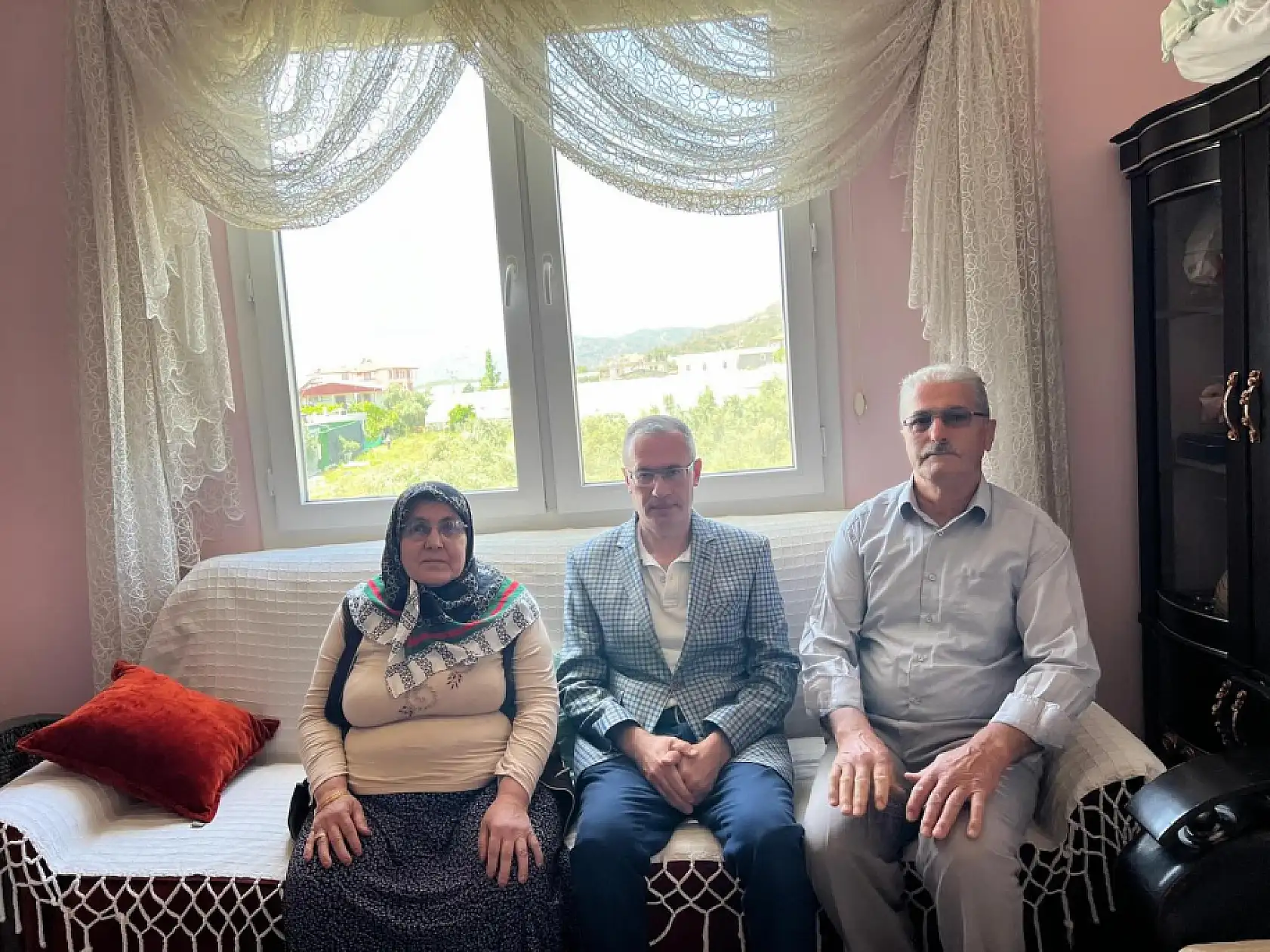 Fethiye Kaymakamı Ertaş'tan Şehit Annelerine Anlamlı Ziyaret