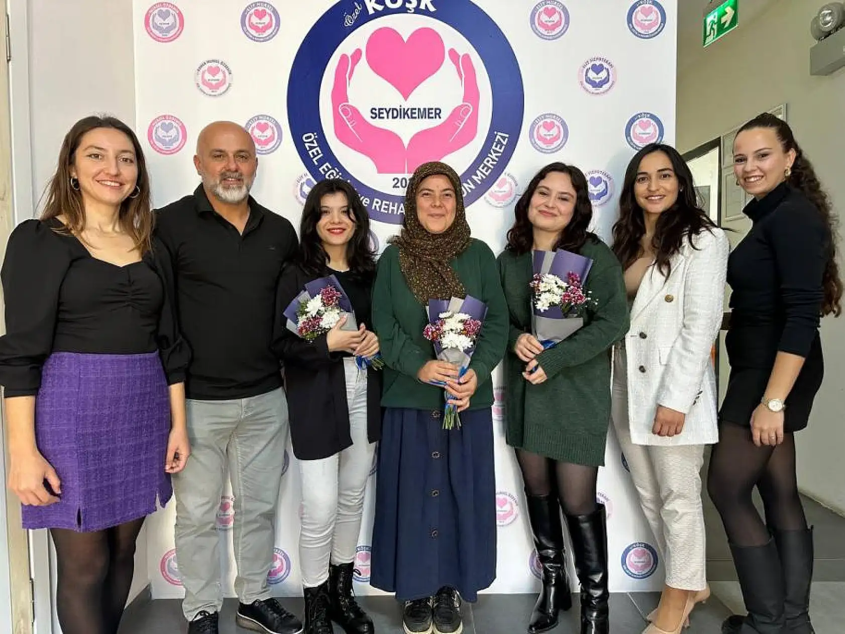 Nursel Özdemir Özel Eğitim ve Rehabilitasyon Merkezi 24 Kasım Öğretmenler Gününü Plaketlerle Taçlandırdı