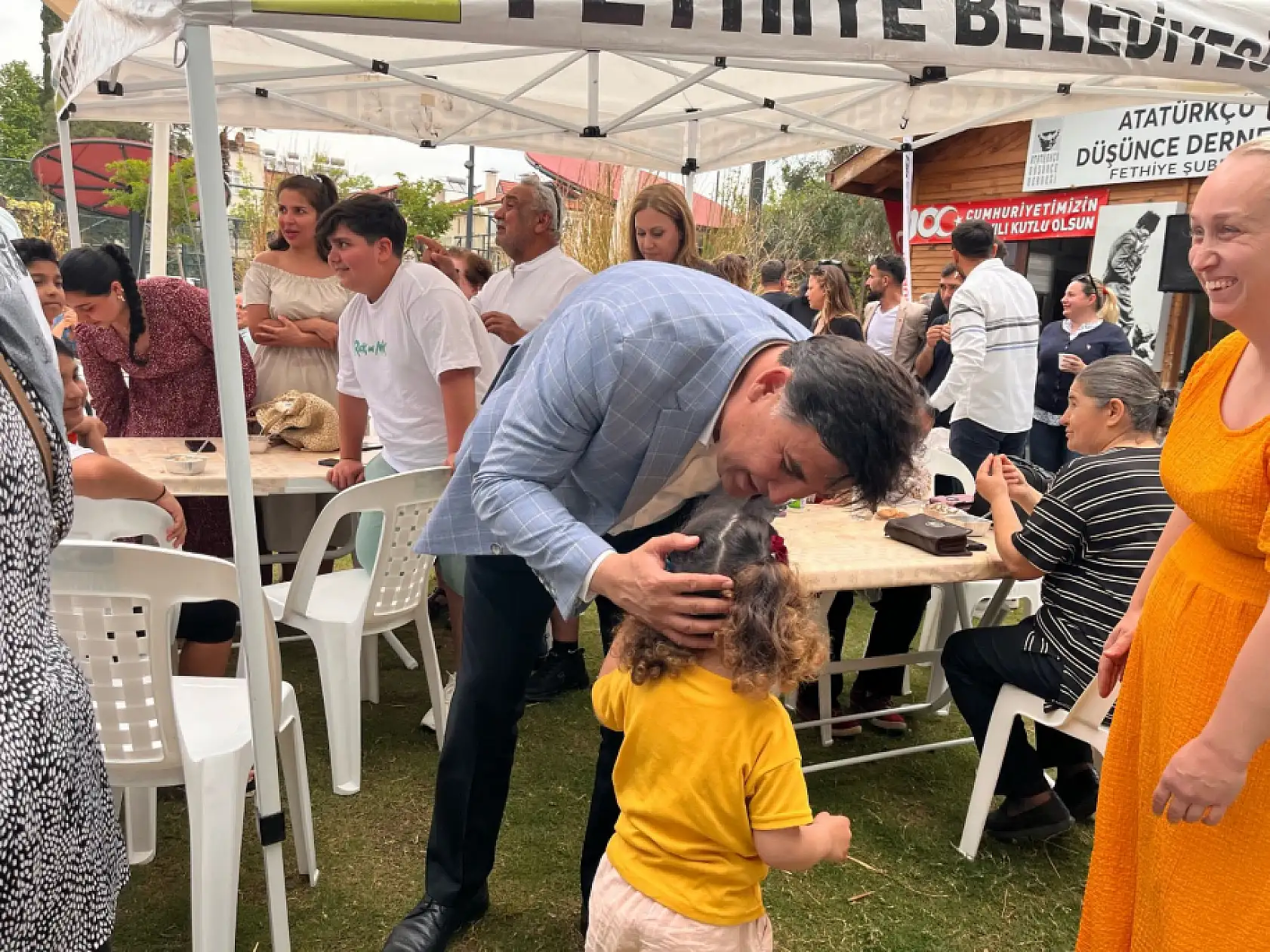 Başkan Karaca, ADD Fethiye'nin kermesini ziyaret etti