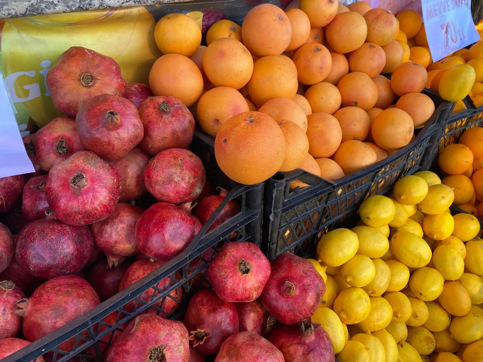 Fethiye'de Nar ve Portakal Suyu Sezonu Revaçta