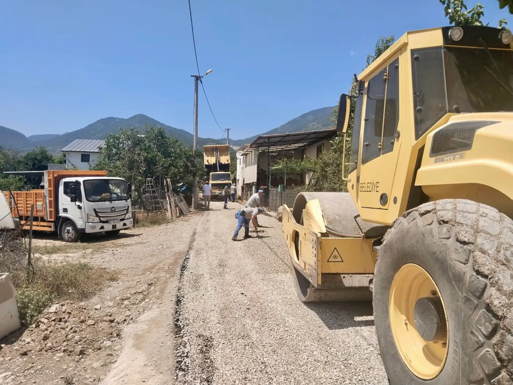 Fethiye Karagedik Mahallesi'nde Asfalt Çalışmaları Sürüyor
