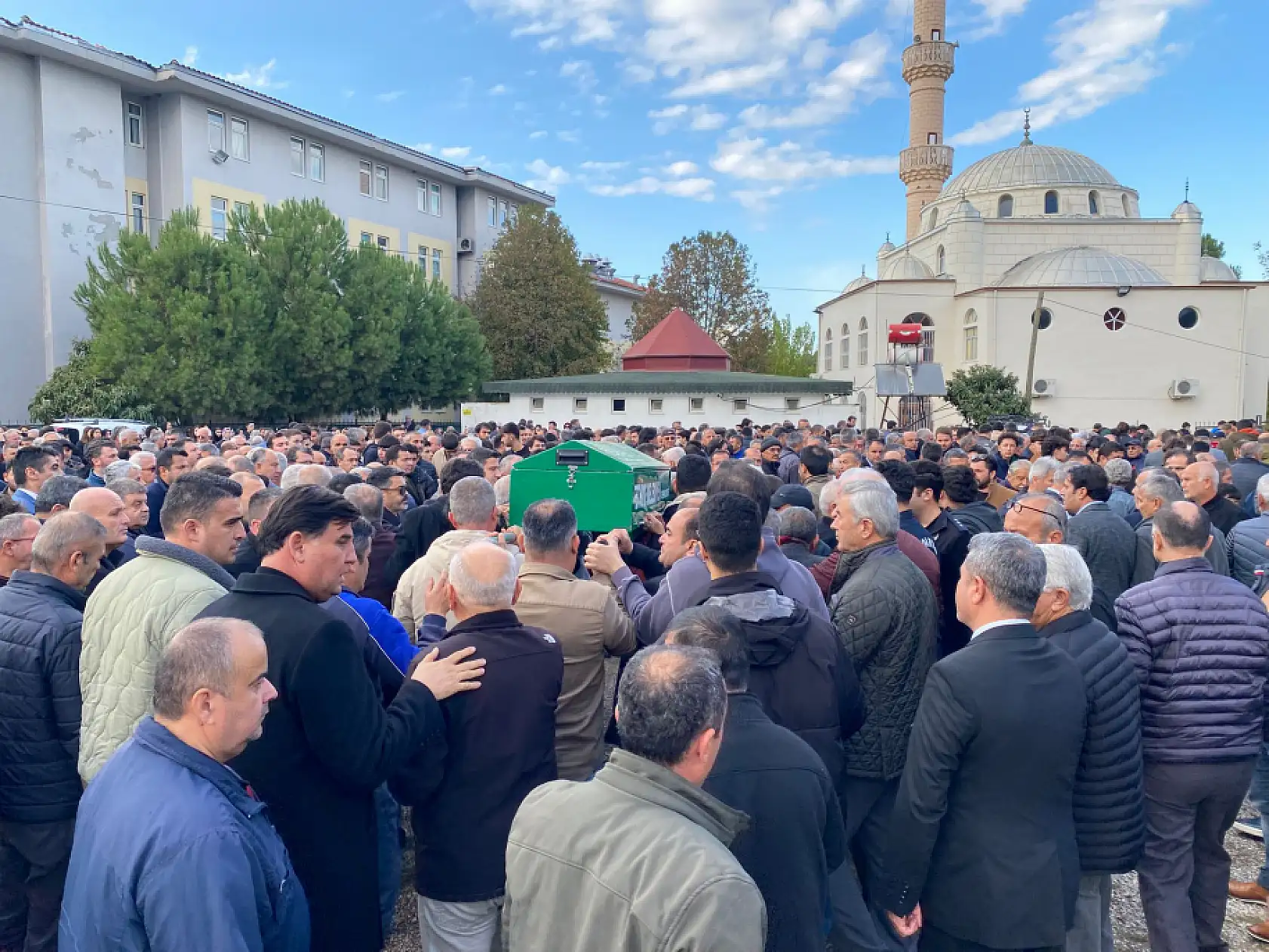 Fethiye'de eğitim camiasının acı kaybı Yusuf öğretmen hayatını kaybetti