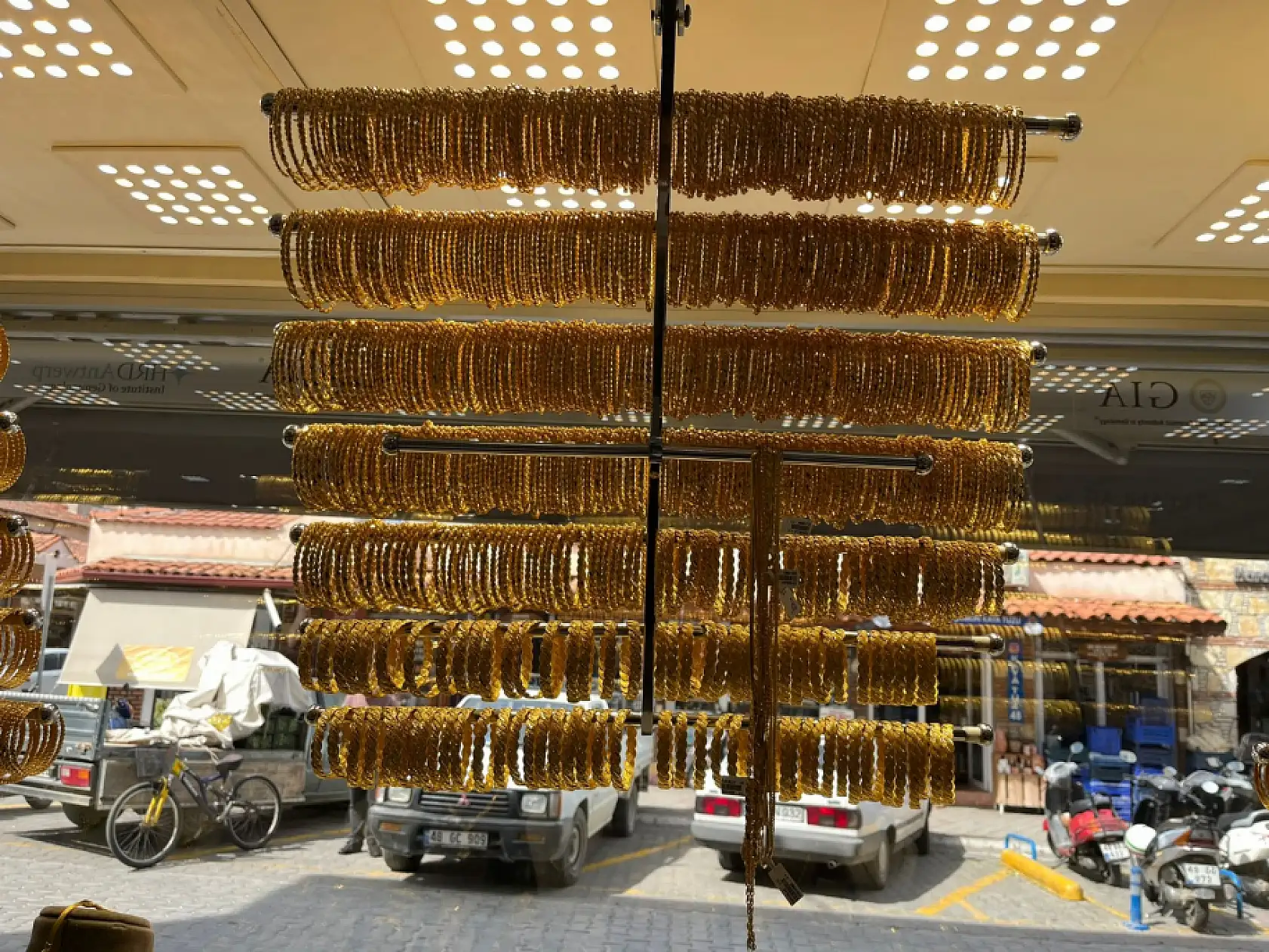 Gezer, 'Bayram öncesi hareketlilik var'