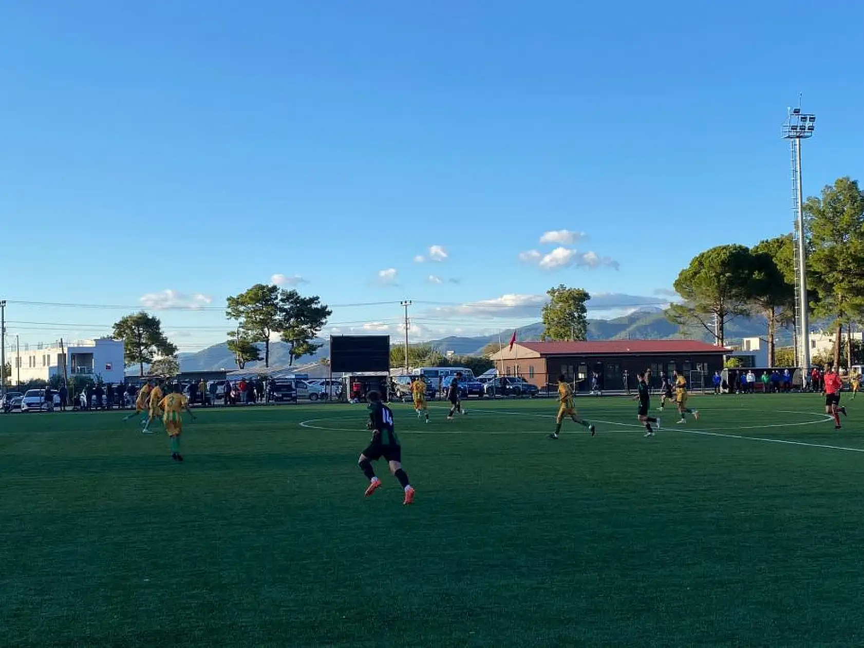 Lider Eldirekspor kritik maçı 2 golle kazandı: 2-0