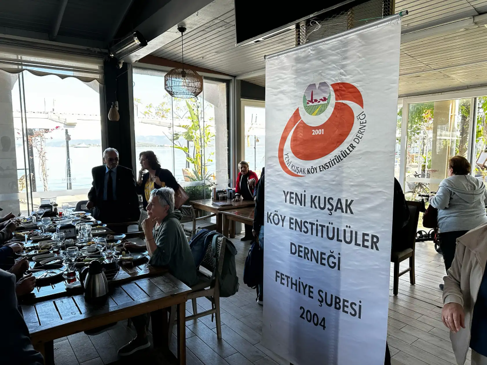 Fethiye'de Köy Enstitüleri'nin Kuruluş Yıldönümünde Dostluk Kahvaltısı