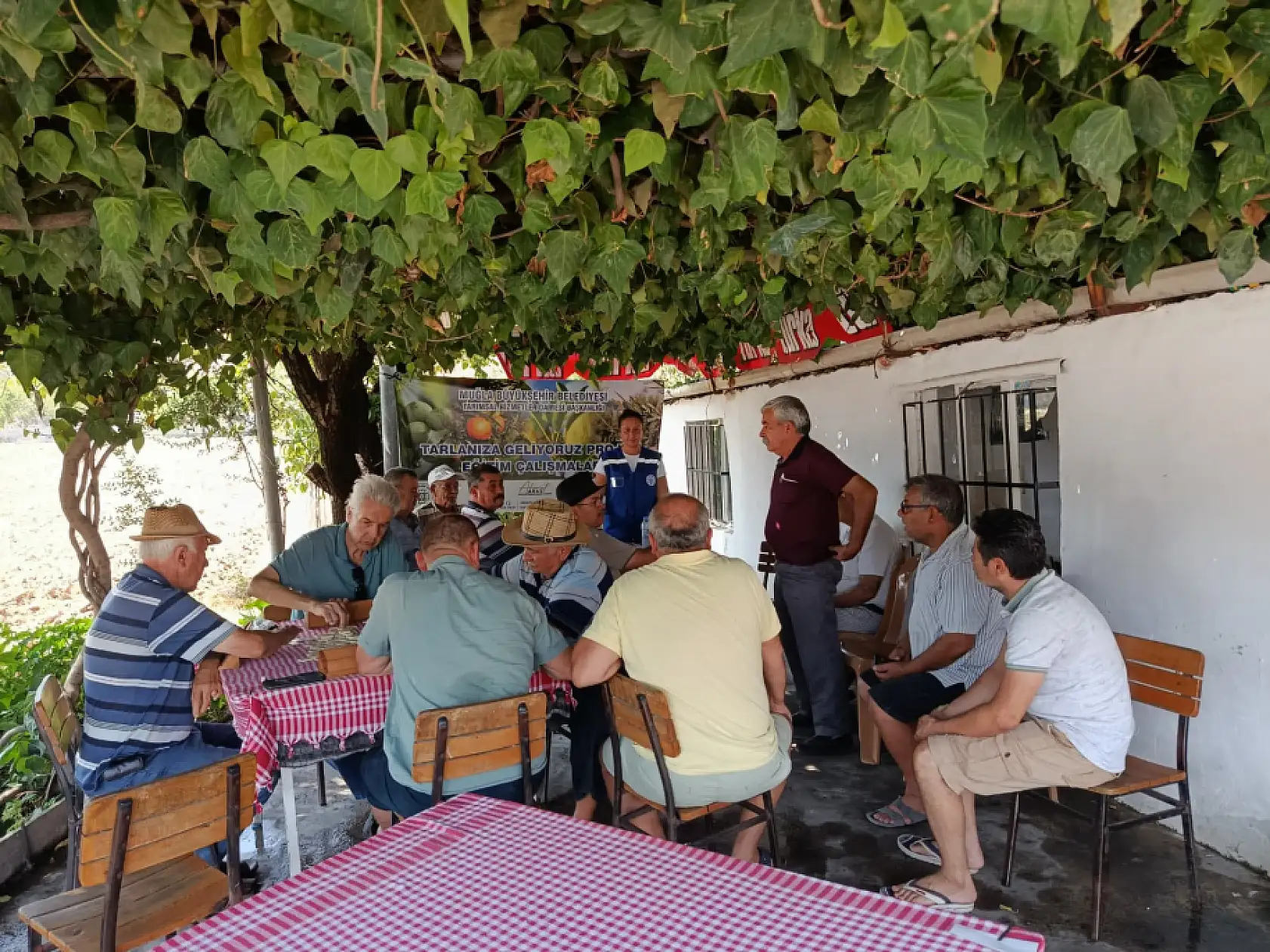Büyükşehir 'Tarlanıza Geliyoruz' Projesiyle Milaslı Üreticilerin Yanında