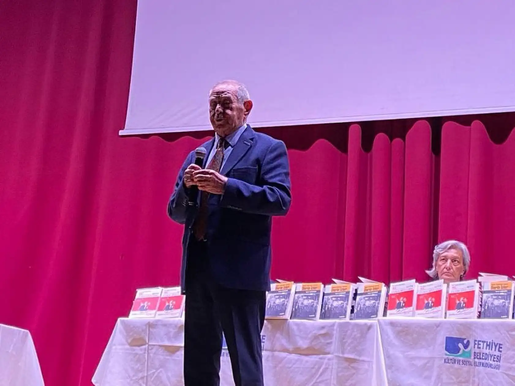 Sami Gökmen'den 'Cumhuriyet' konulu program