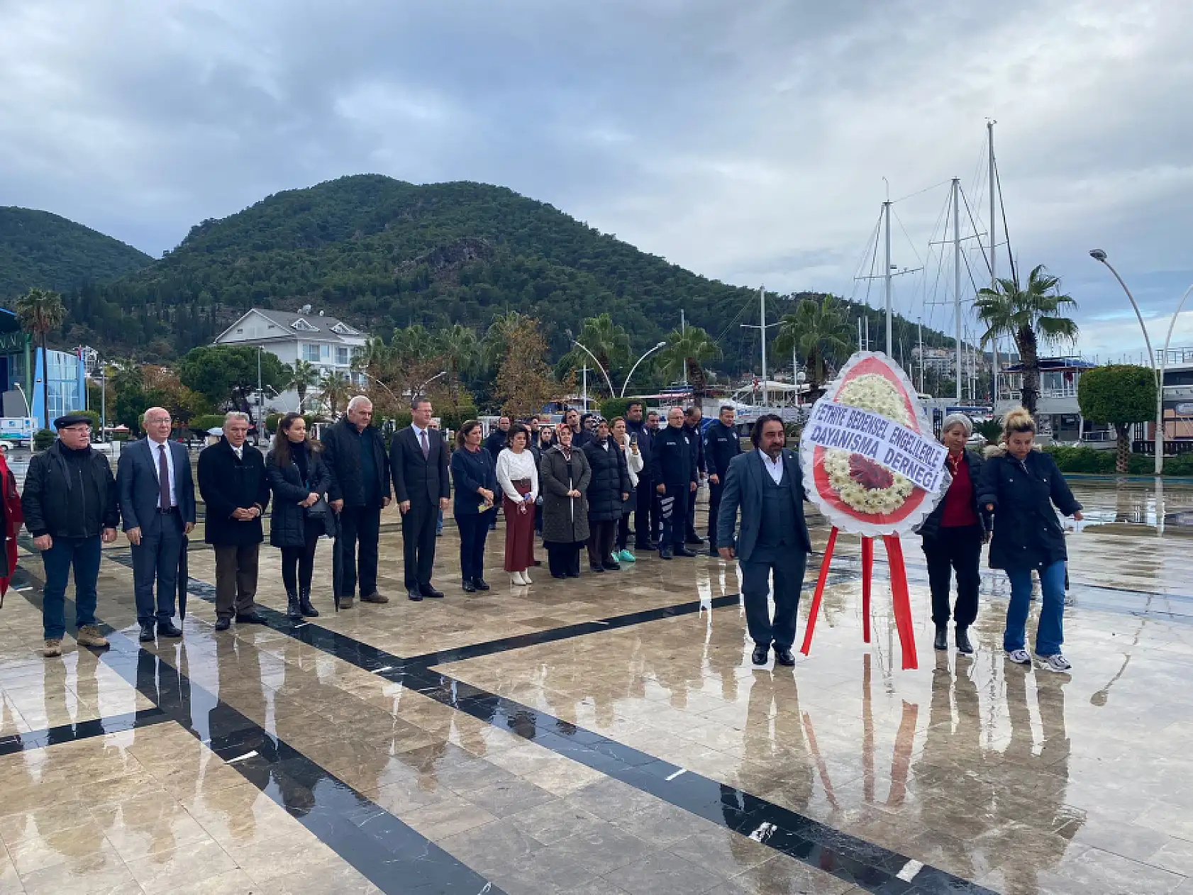 Fethiye'de Dünya Engelliler Günü: Çelenk Sunma Töreni Düzenlendi