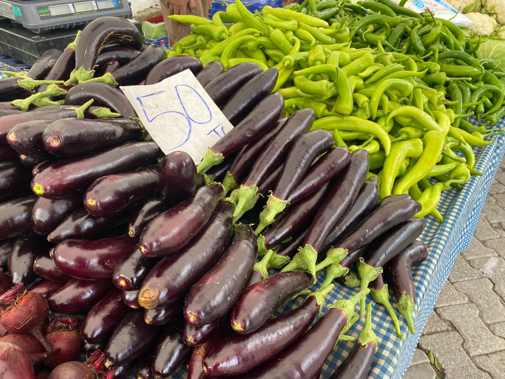 Pazarcı Esnafı Münevver Ünlükaya, Salı Pazarının Durumunu Değerlendirdi