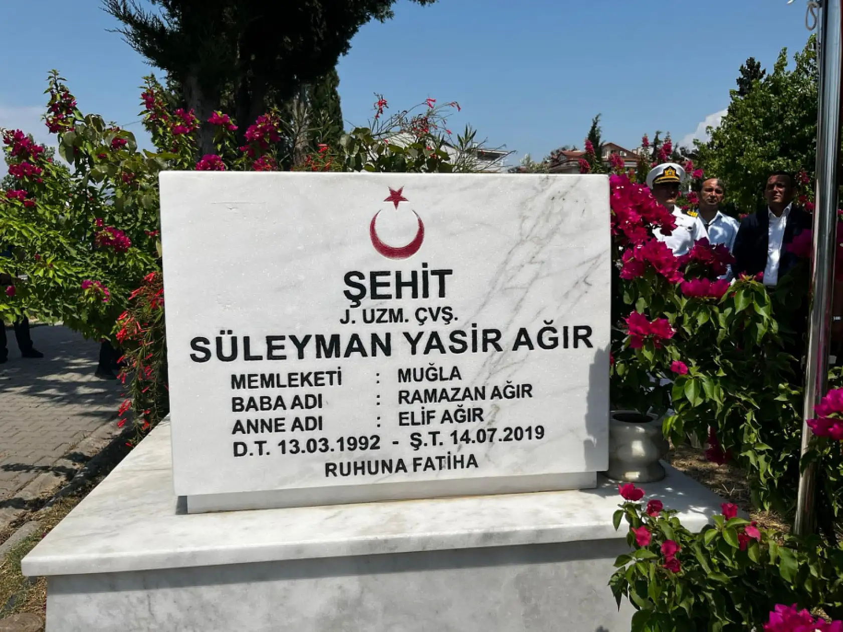 Fethiye'de 15 Temmuz'da Kaymakam Akkaya Öncülüğünde Şehitlik Ziyareti
