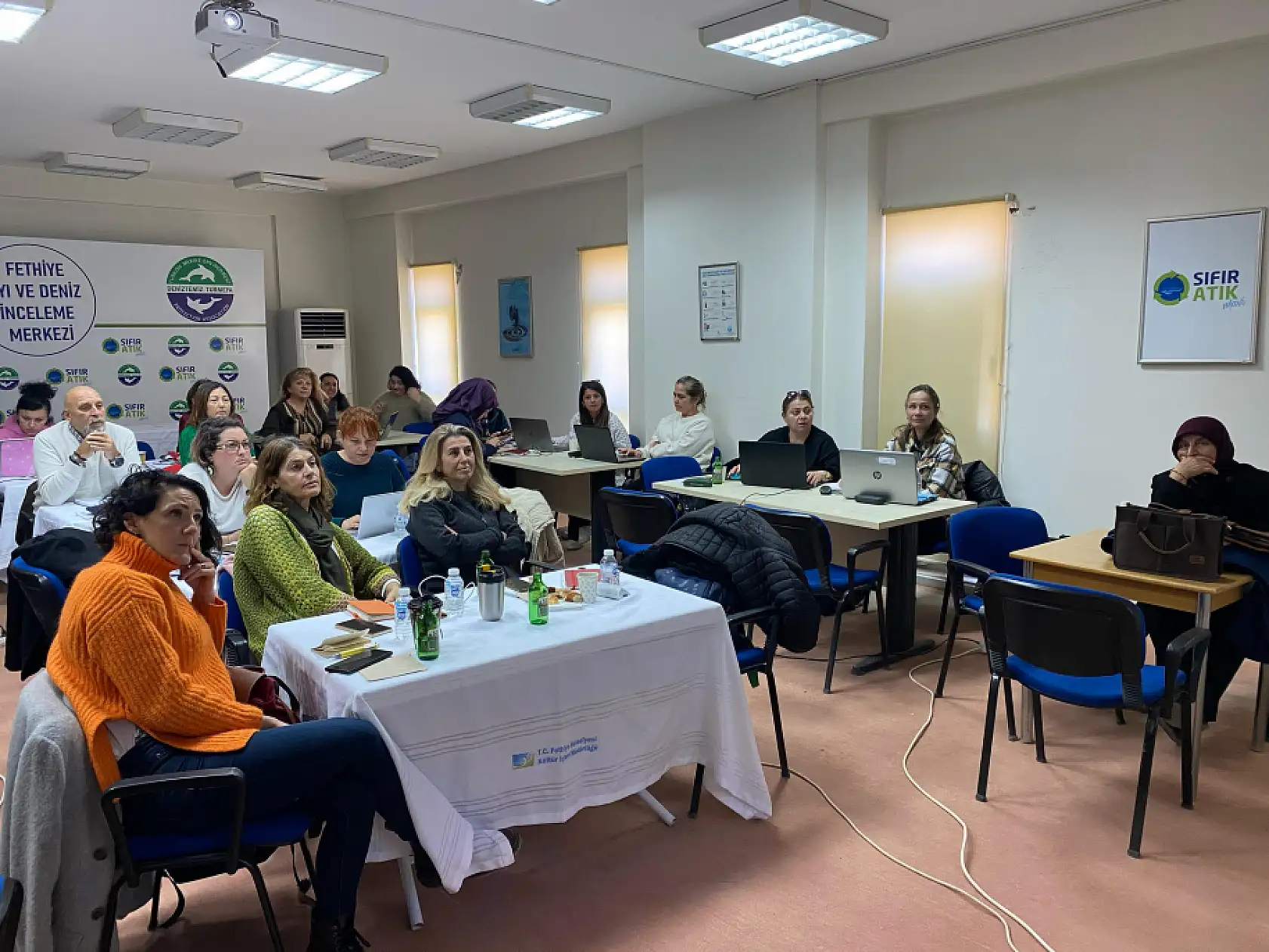 Fethiye Kent Konseyi Kadın Meclisi'nden kadınlara 'Canva Dijital Tasarım Eğitimi'