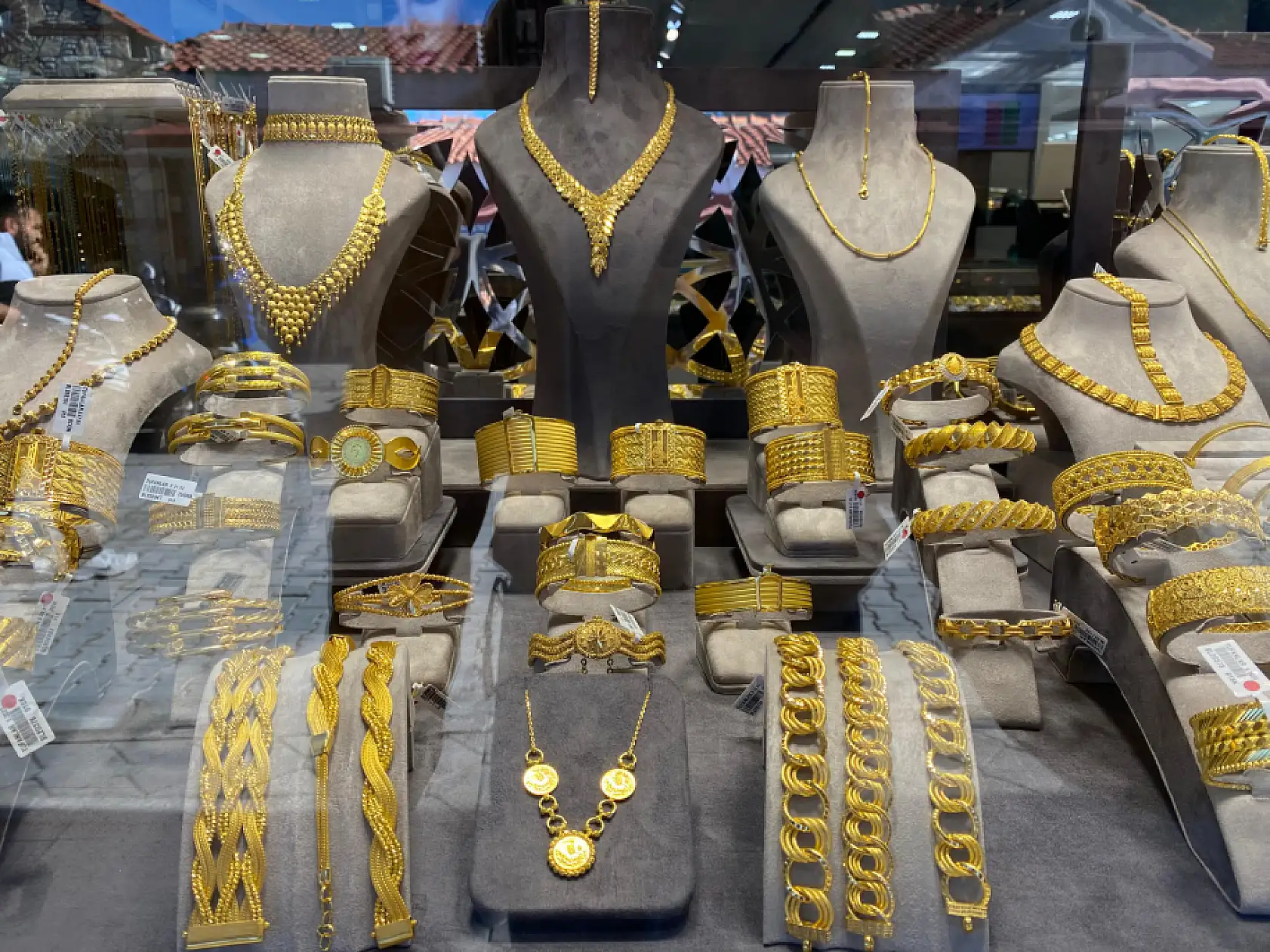 Altın fiyatlarında yükseliş devam ediyor: Gram altın 4.267 TL'yi aştı