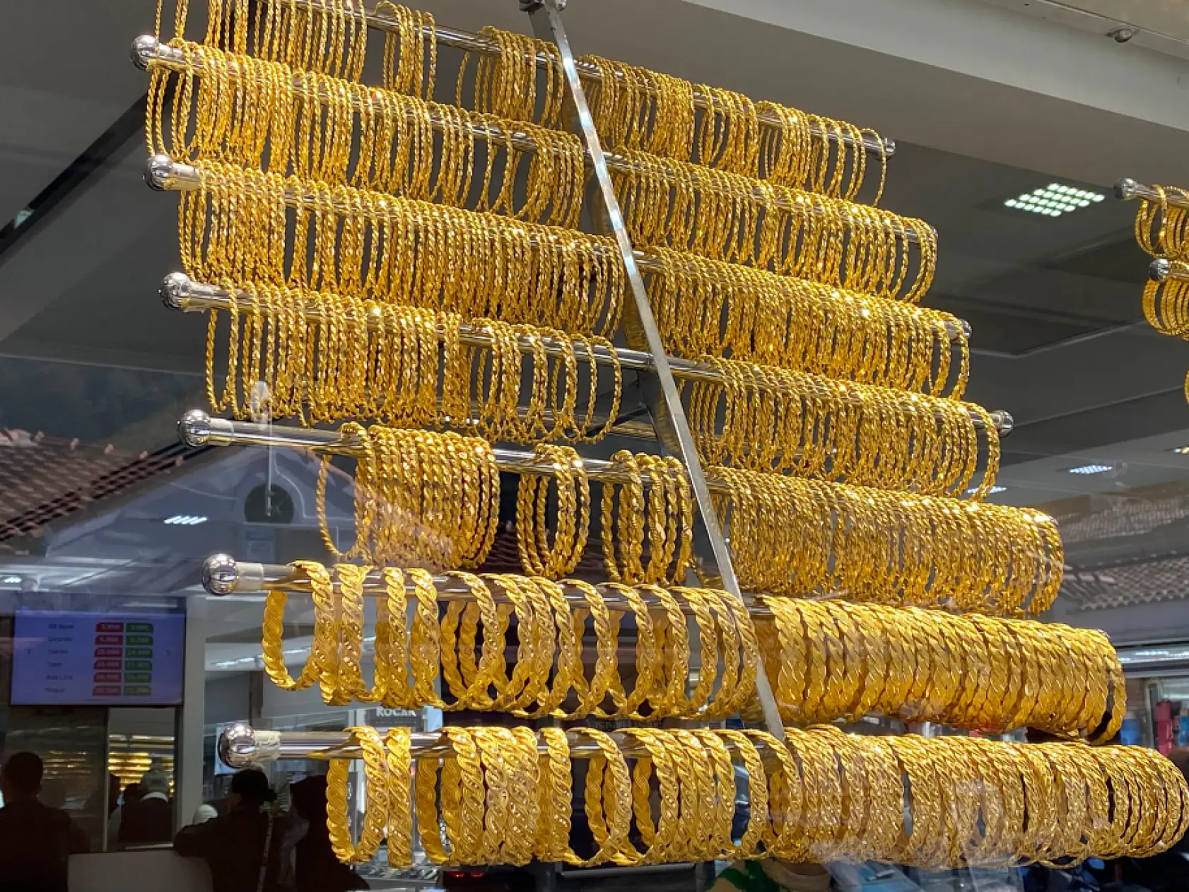 Altın fiyatlarında yükseliş devam ediyor: Gram altın 4.267 TL'yi aştı