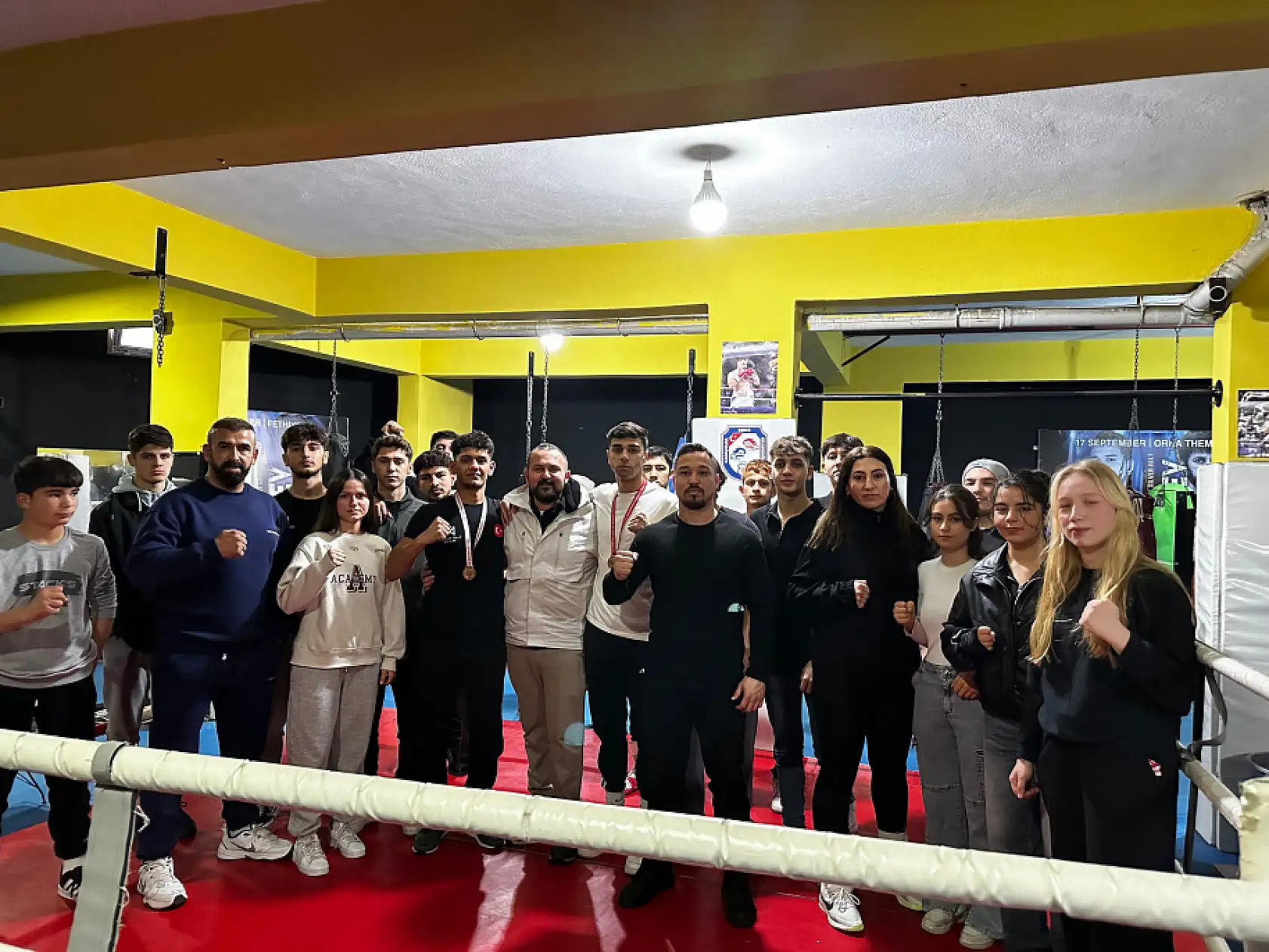 Fethiye'de Büyükler Kadınlar ve Erkekler Boks İl Seçmeleri Gerçekleştirildi