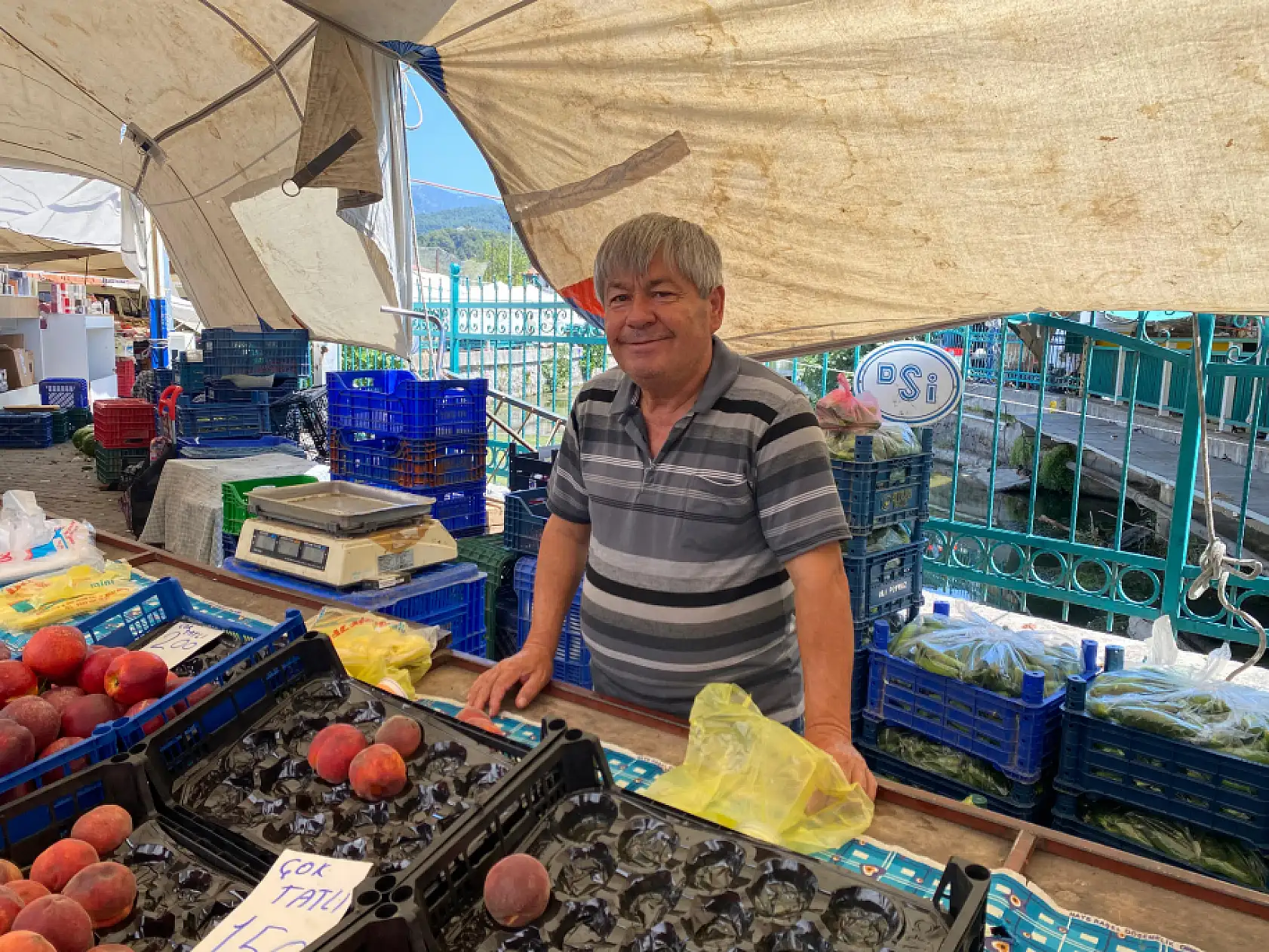 Fethiye Salı Pazarı'nda alım gücü düştü, tezgâhlar boş kaldı