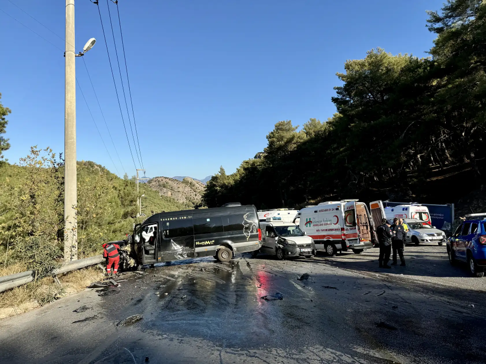 Fethiye'de zincirleme trafik kazasında 5 kişi yaralandı