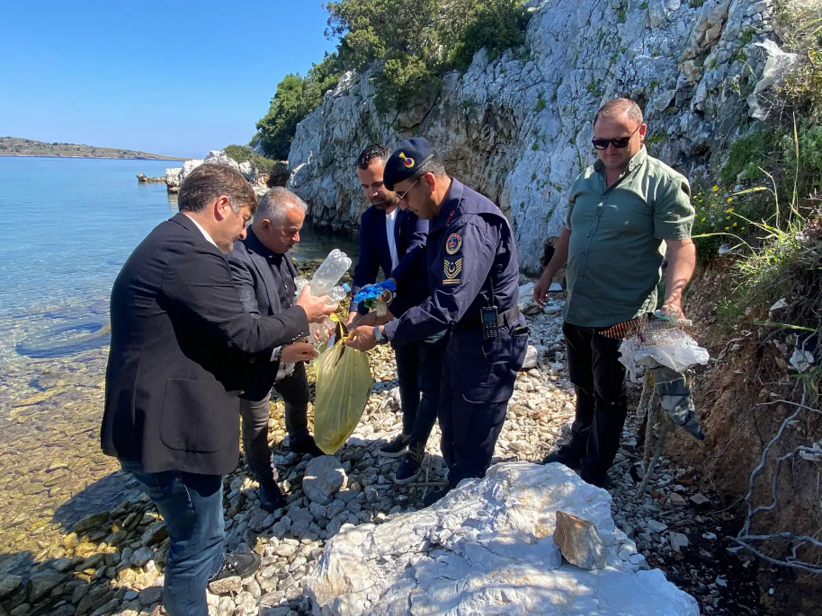 Bodrum'da deniz ve kıyı temizliği yapıldı