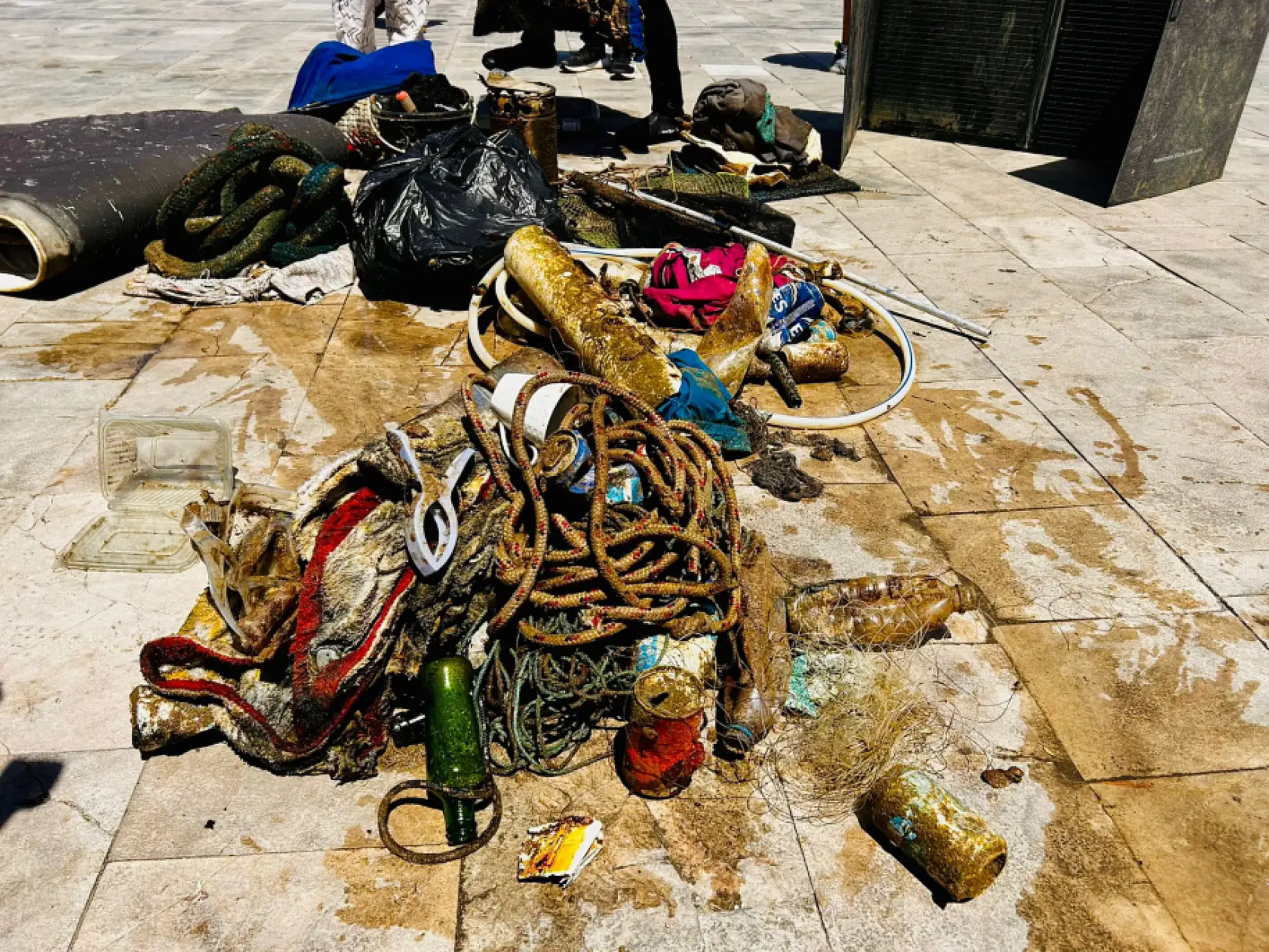 Fethiye'de deniz dibi temizliği yapıldı