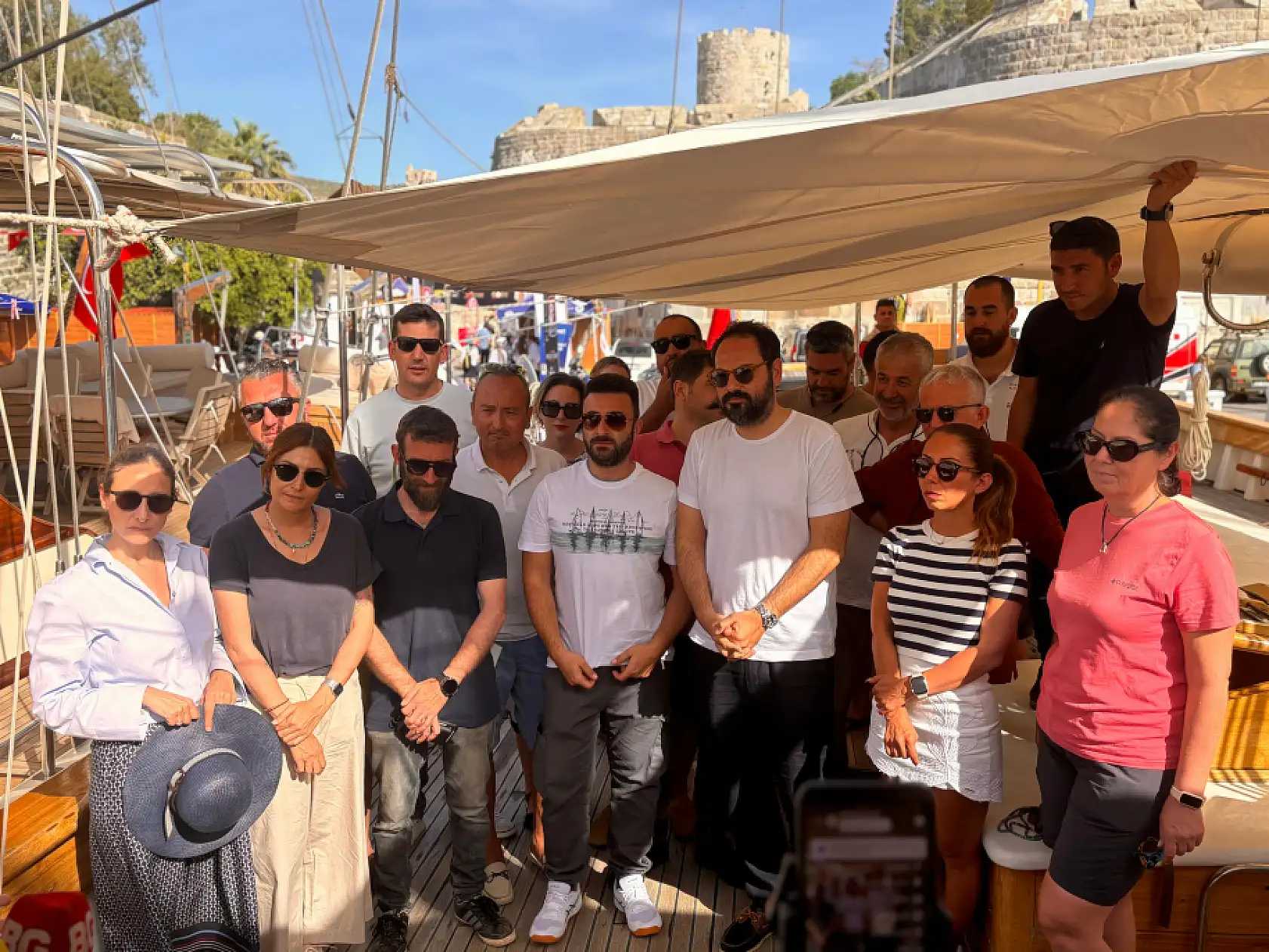 BM Okyanus Harikaları Filosu'na katılacak STS Bodrum Okul Gemisi törenle uğurlandı