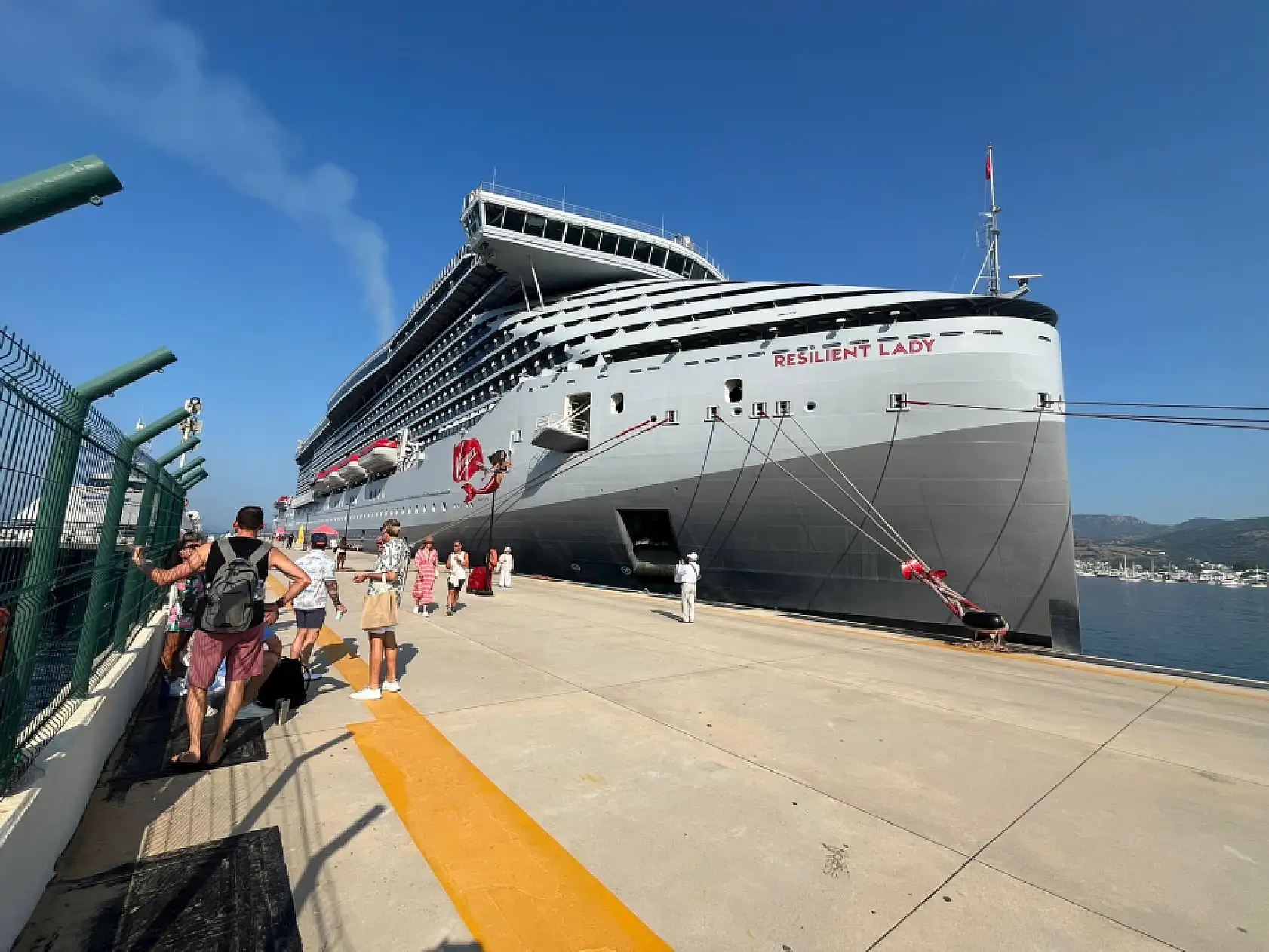 Bodrum'a 'Resilient Lady' kruvaziyeriyle 2 bin 572 yolcu geldi