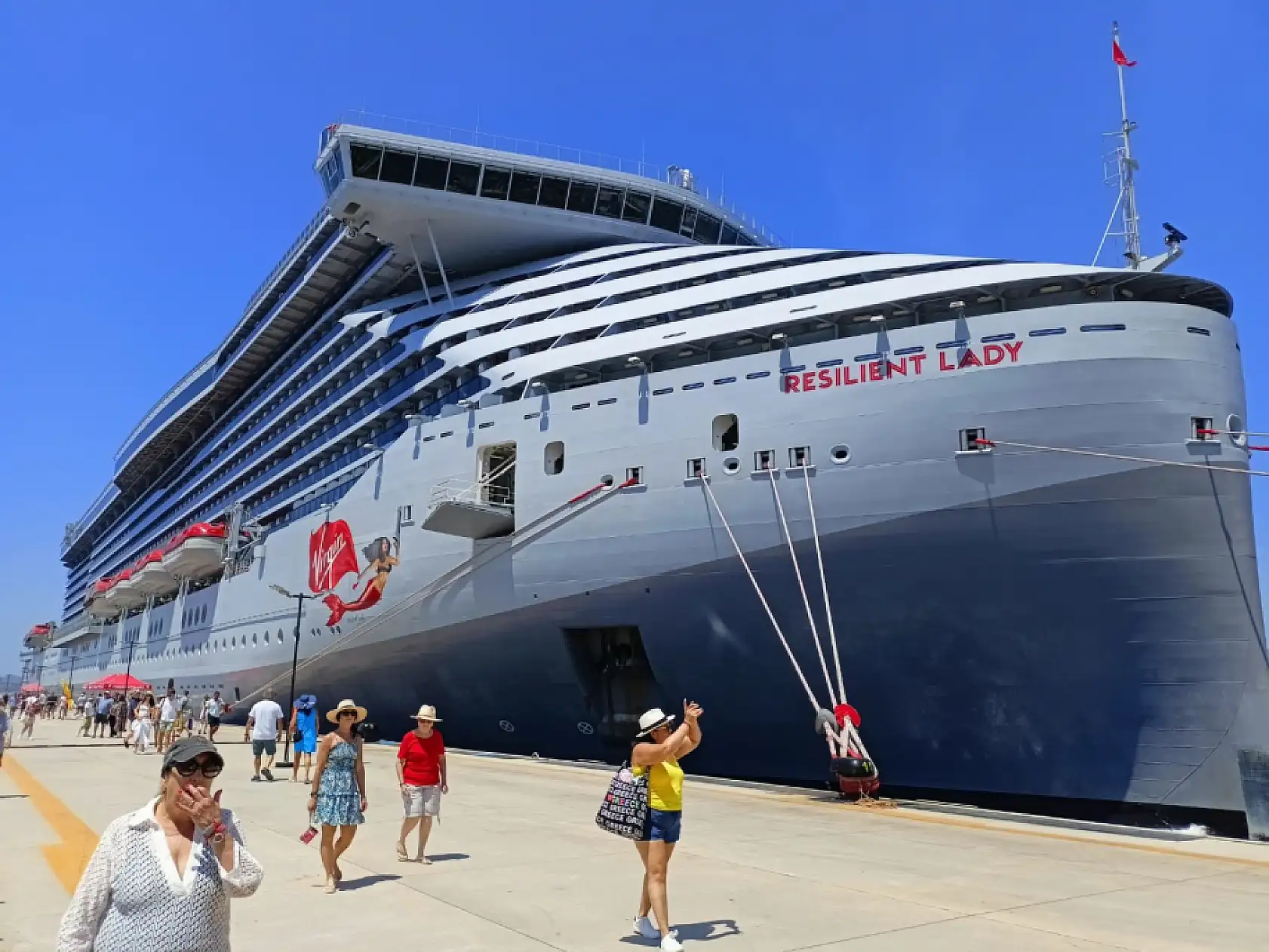 Bodrum'a 'Resilient Lady' kruvaziyeriyle 2 bin 606 yolcu geldi