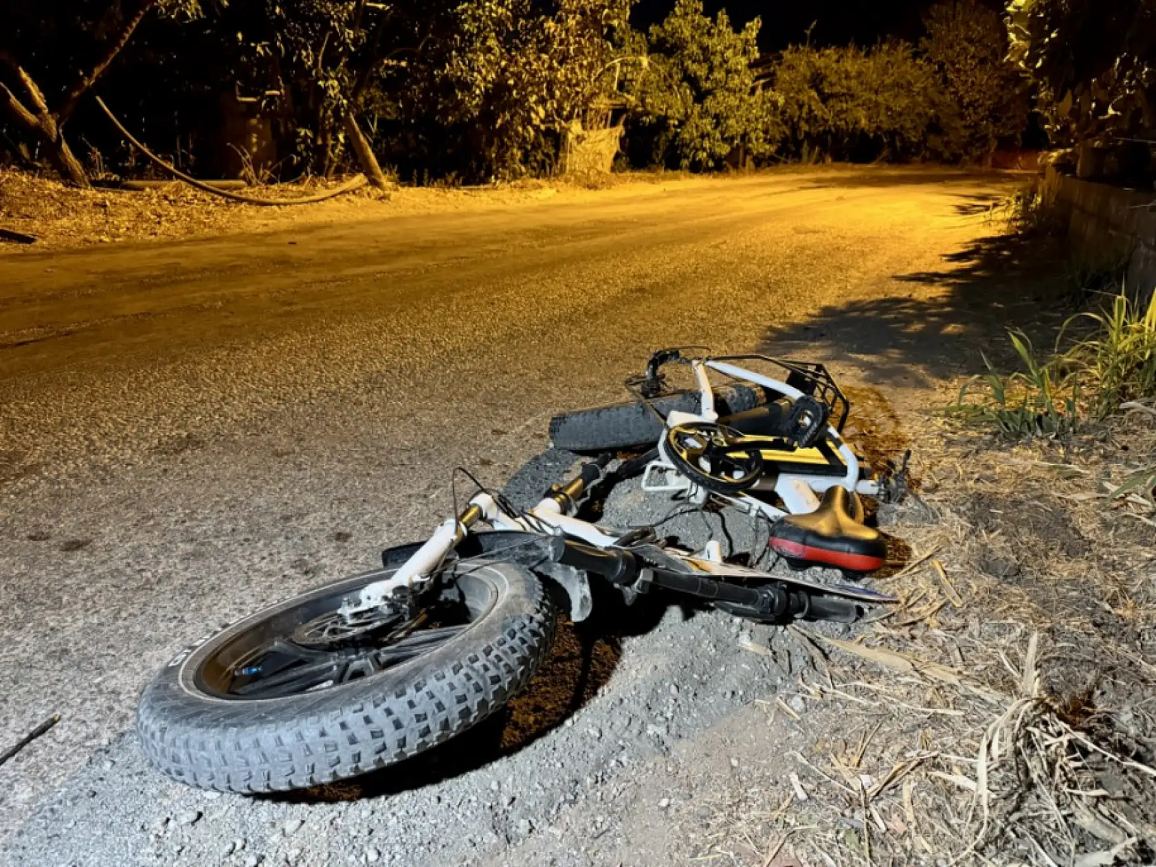 Fethiye'de otomobilin çarptığı bisikletin sürücüsü ağır yaralandı