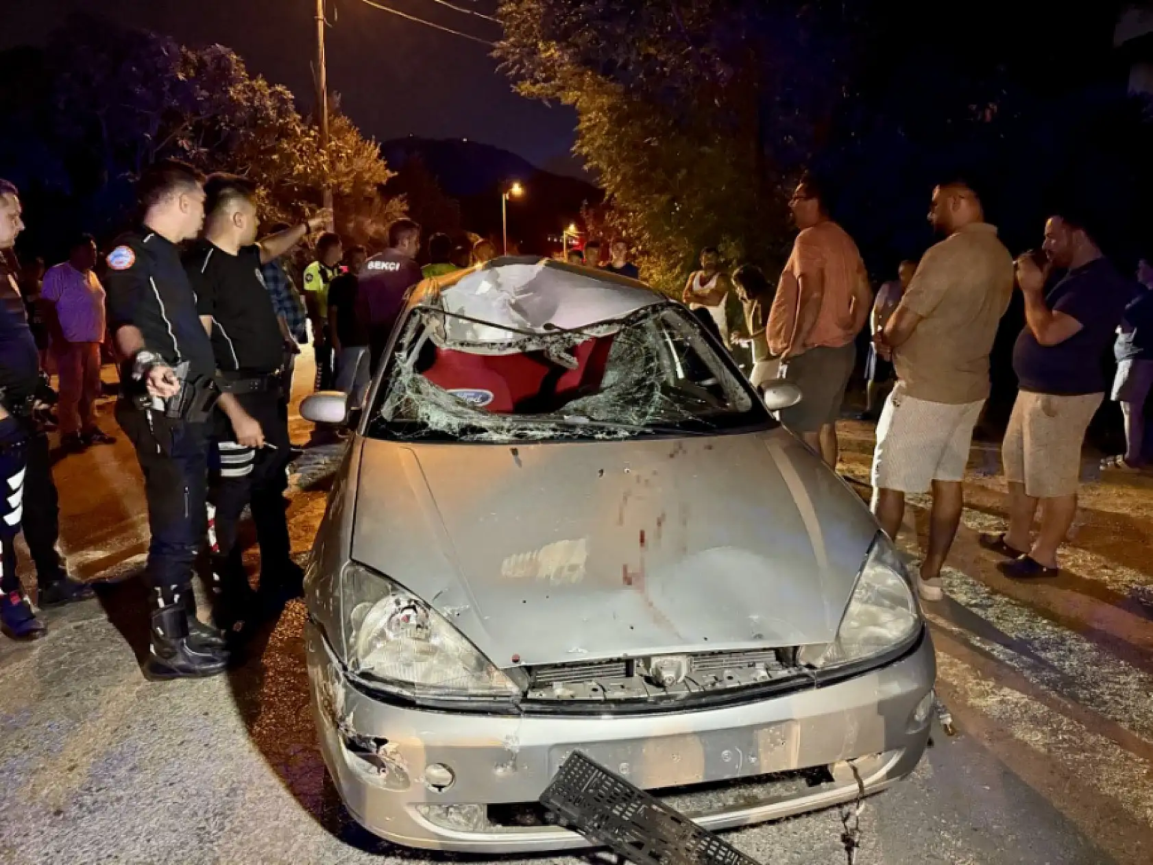 Fethiye'de otomobilin çarptığı bisikletin sürücüsü ağır yaralandı