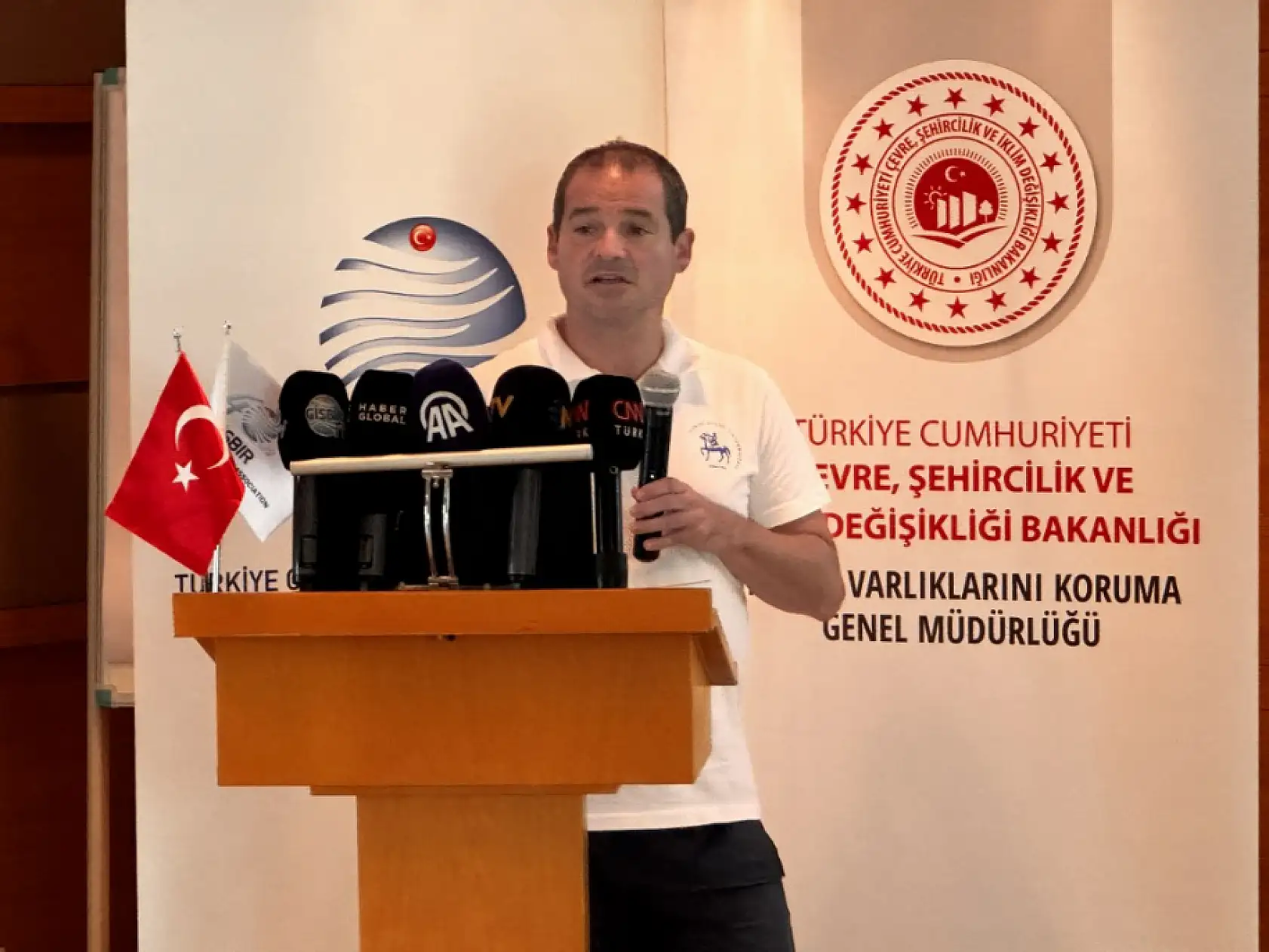 Göcek'te ekilen 10 bin deniz çayırının yüzde 70'i hayatta kaldı