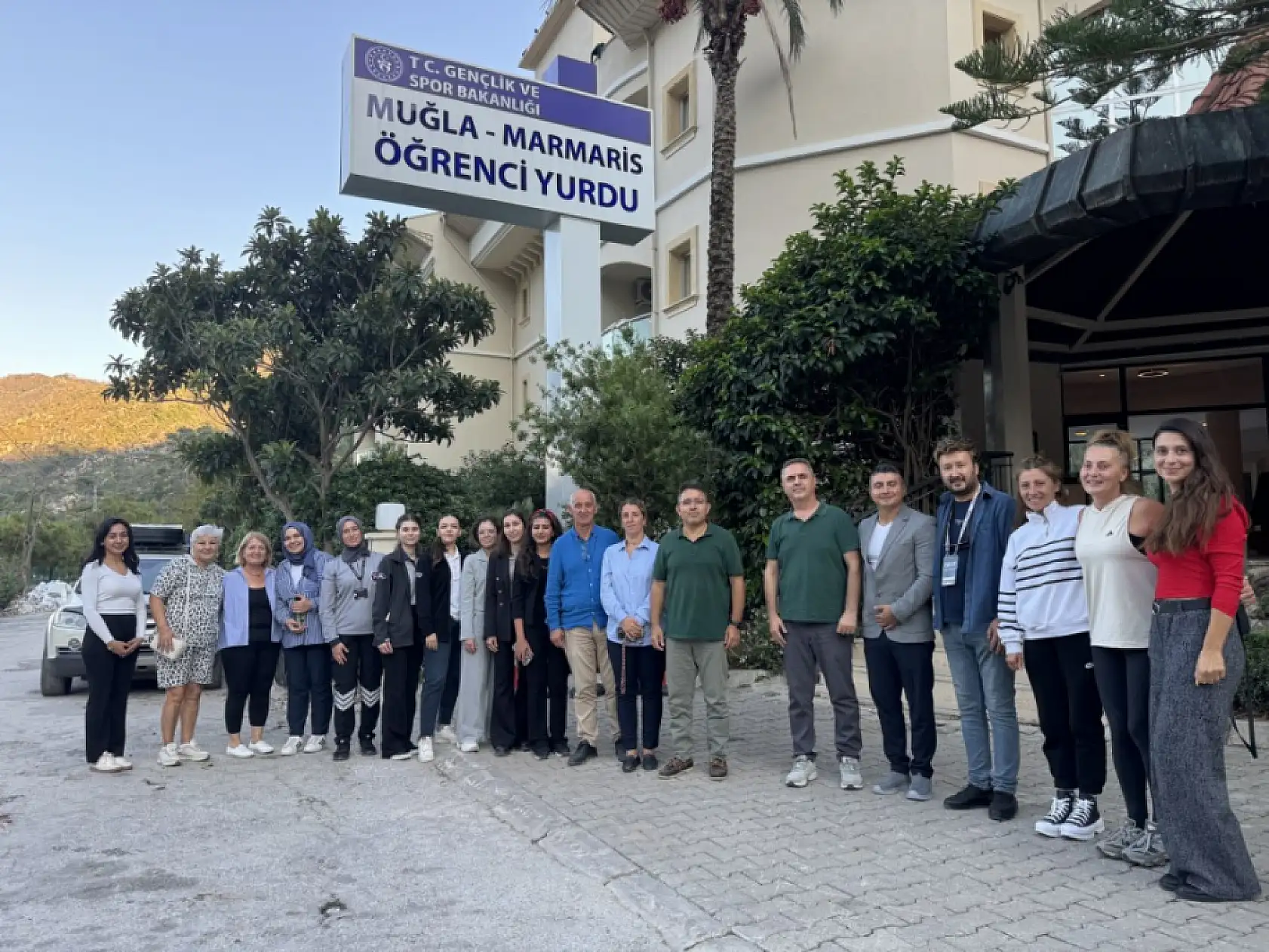 Marmaris Kaymakamı Kaya öğrenci yurdunda incelemelerde bulundu