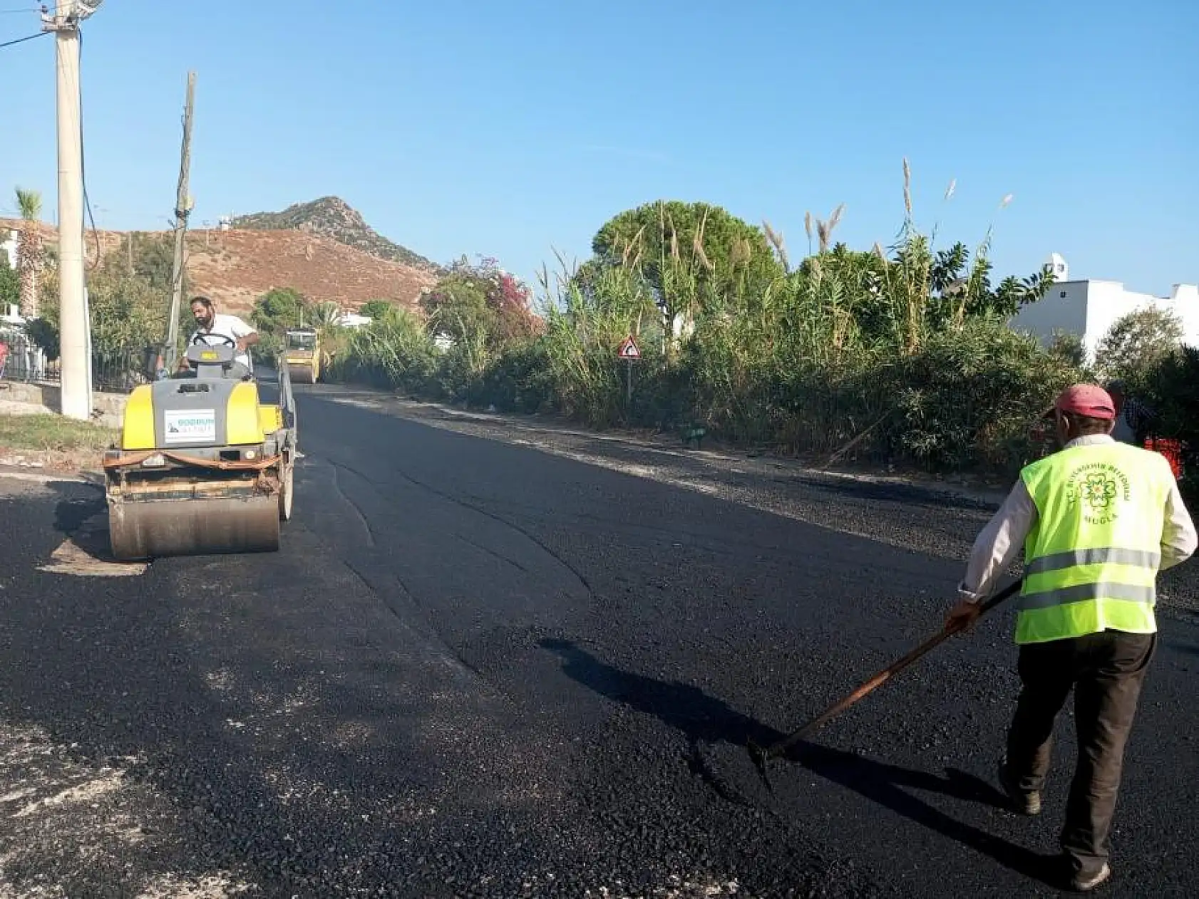 Sıcak Asfalt Çalışmaları Devam Ediyor