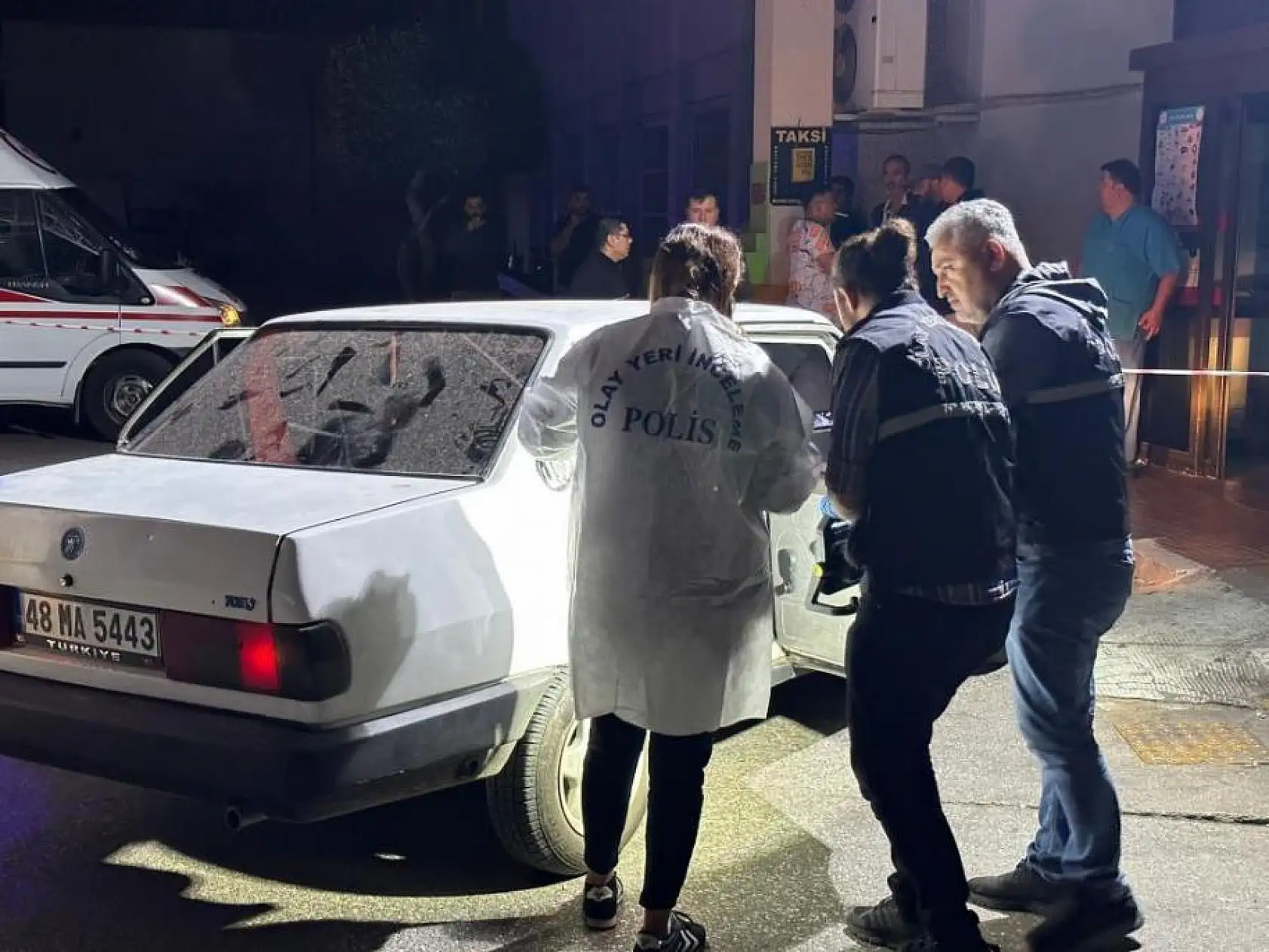 Fethiye'de silahla vuruldu, otomobilini hastaneye kadar sürdü