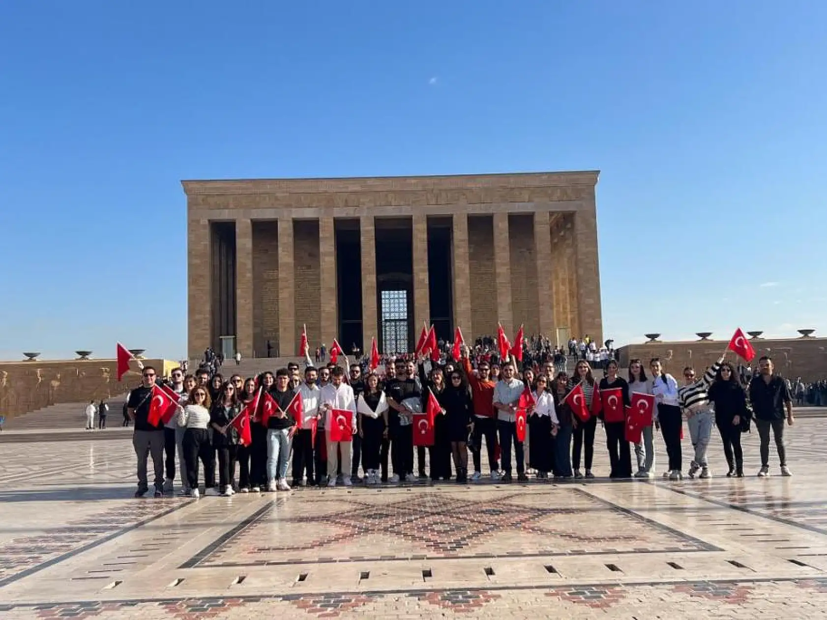 Büyükşehir SOGEM gençlerini Anıtkabir'e gönderdi