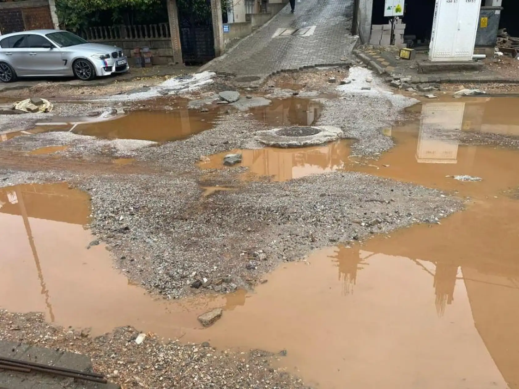 Altyapı çöktü, vatandaşlar isyan etti