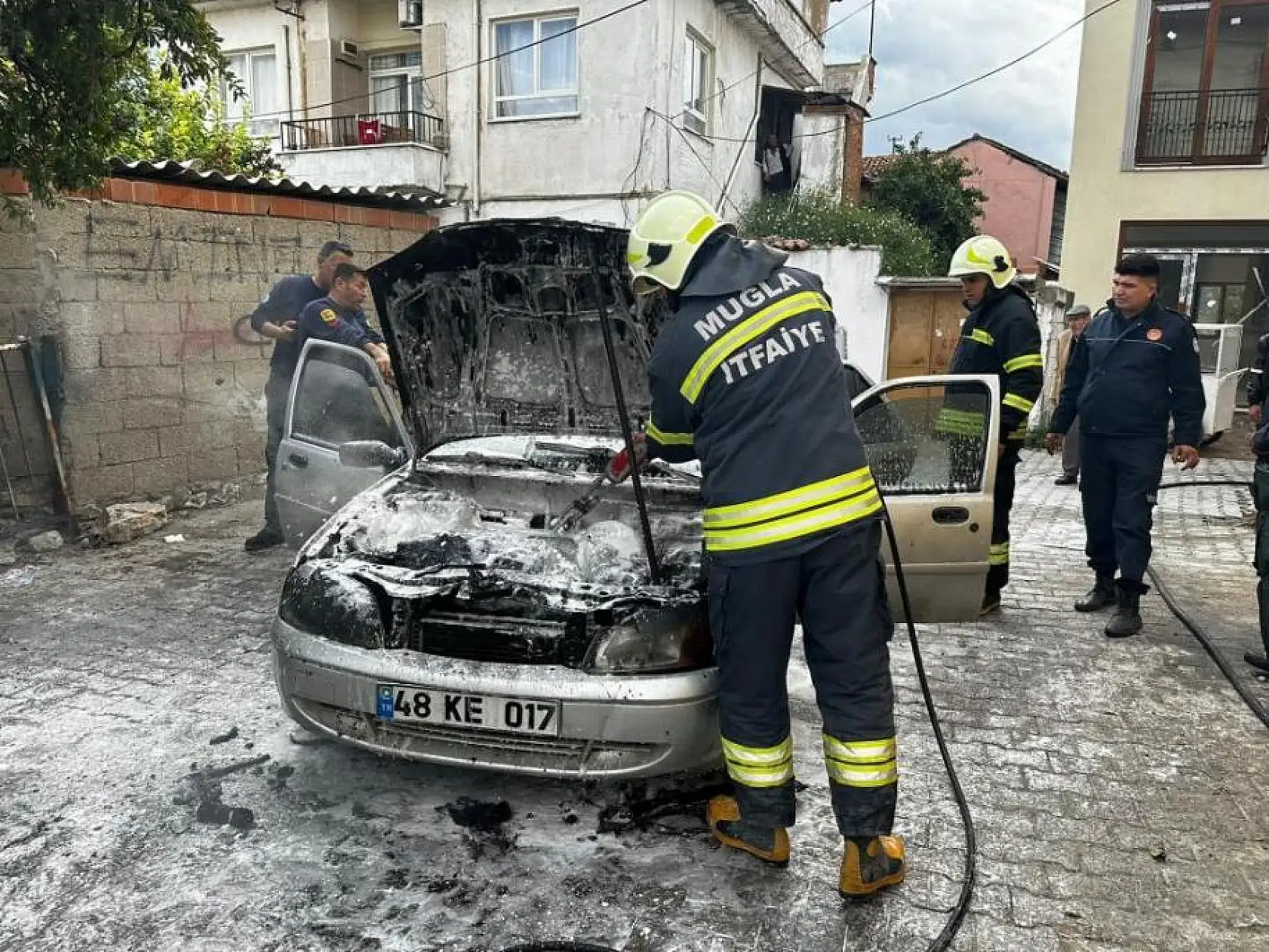 LPG'li araç yangını panikletti