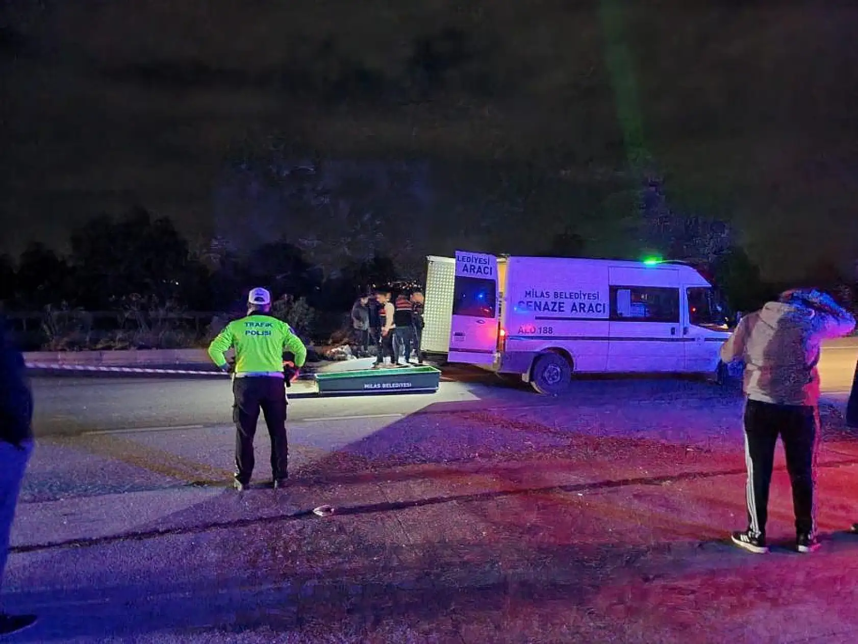 Yayaya çarpıp kaçtı