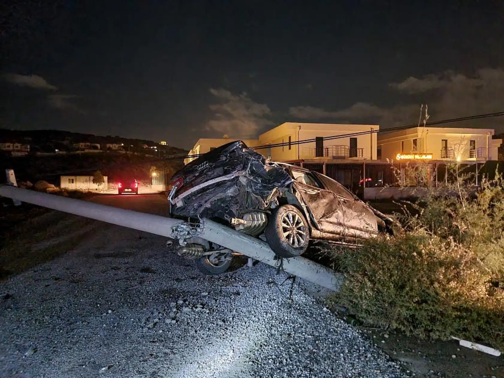 Yayaya çarpıp kaçtı