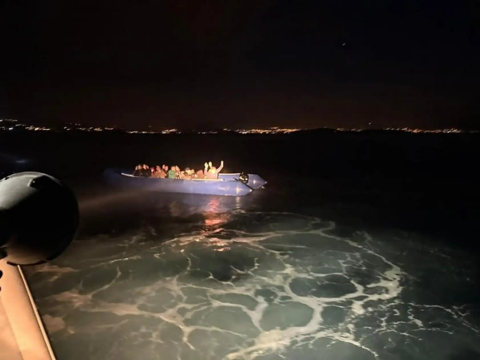 Türk Sahil Güvenlik ekiplerce göçmenler kurtarıldı